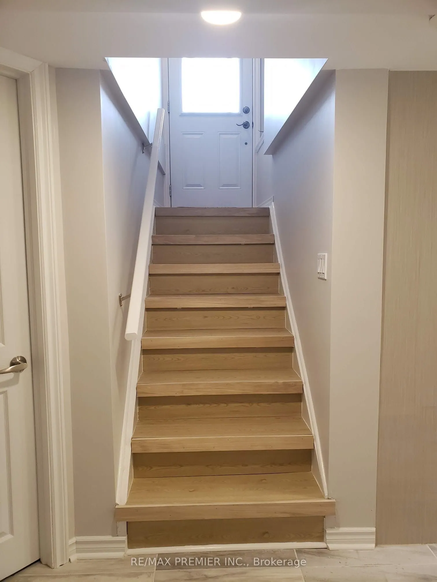 40 Byng Avenue #Lower