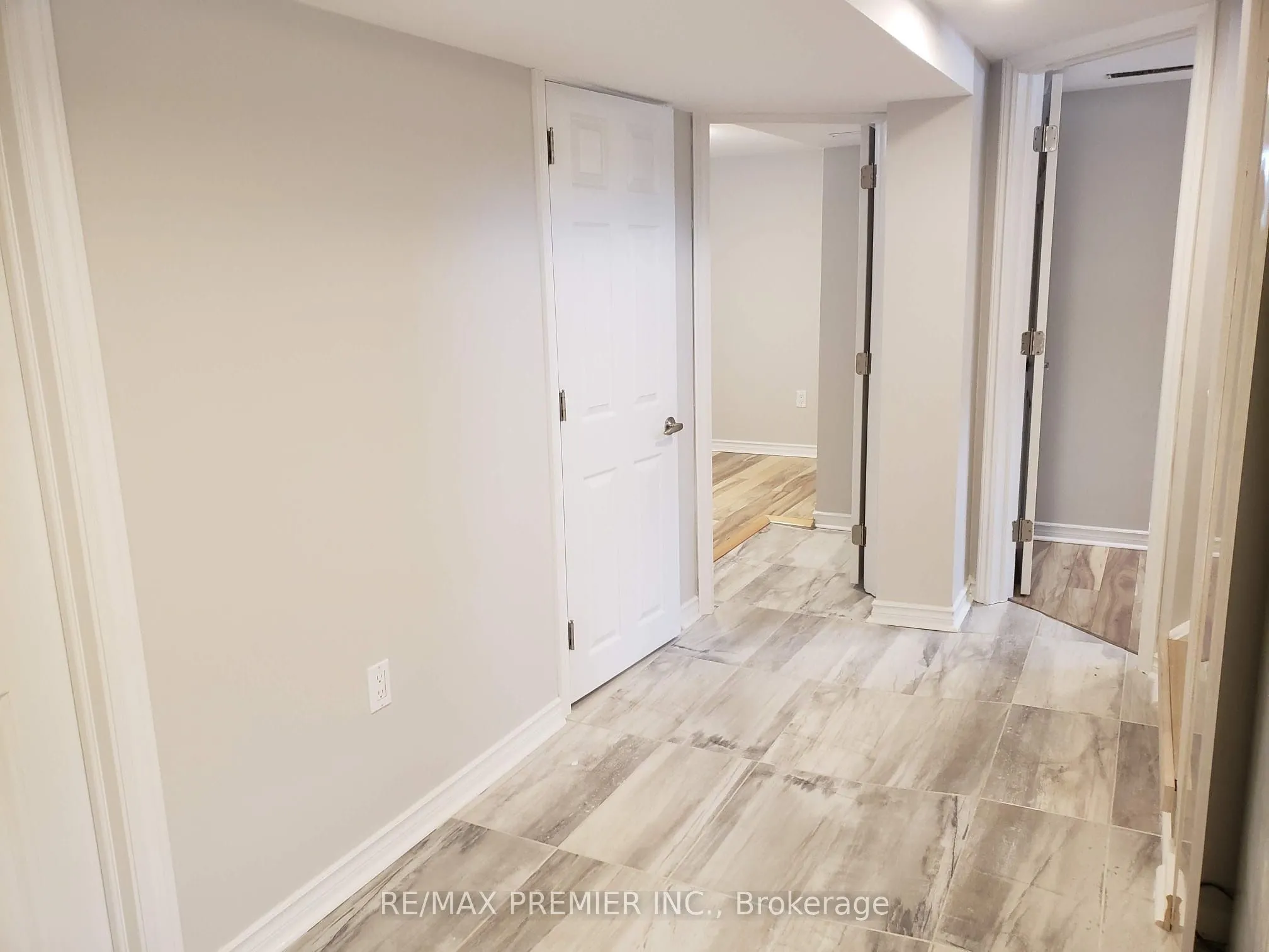 40 Byng Avenue #Lower