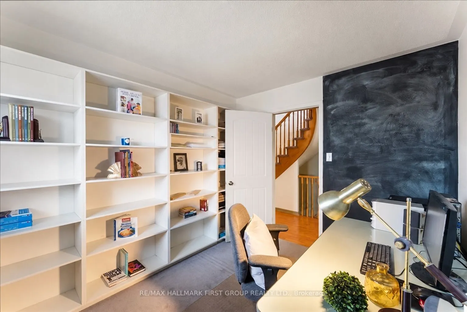 989 Deer Valley Drive