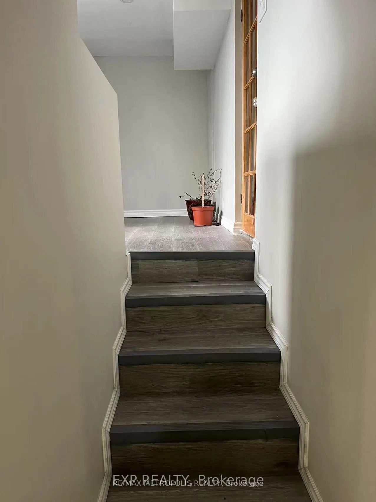 6 Mid Pines Road #Bsmt