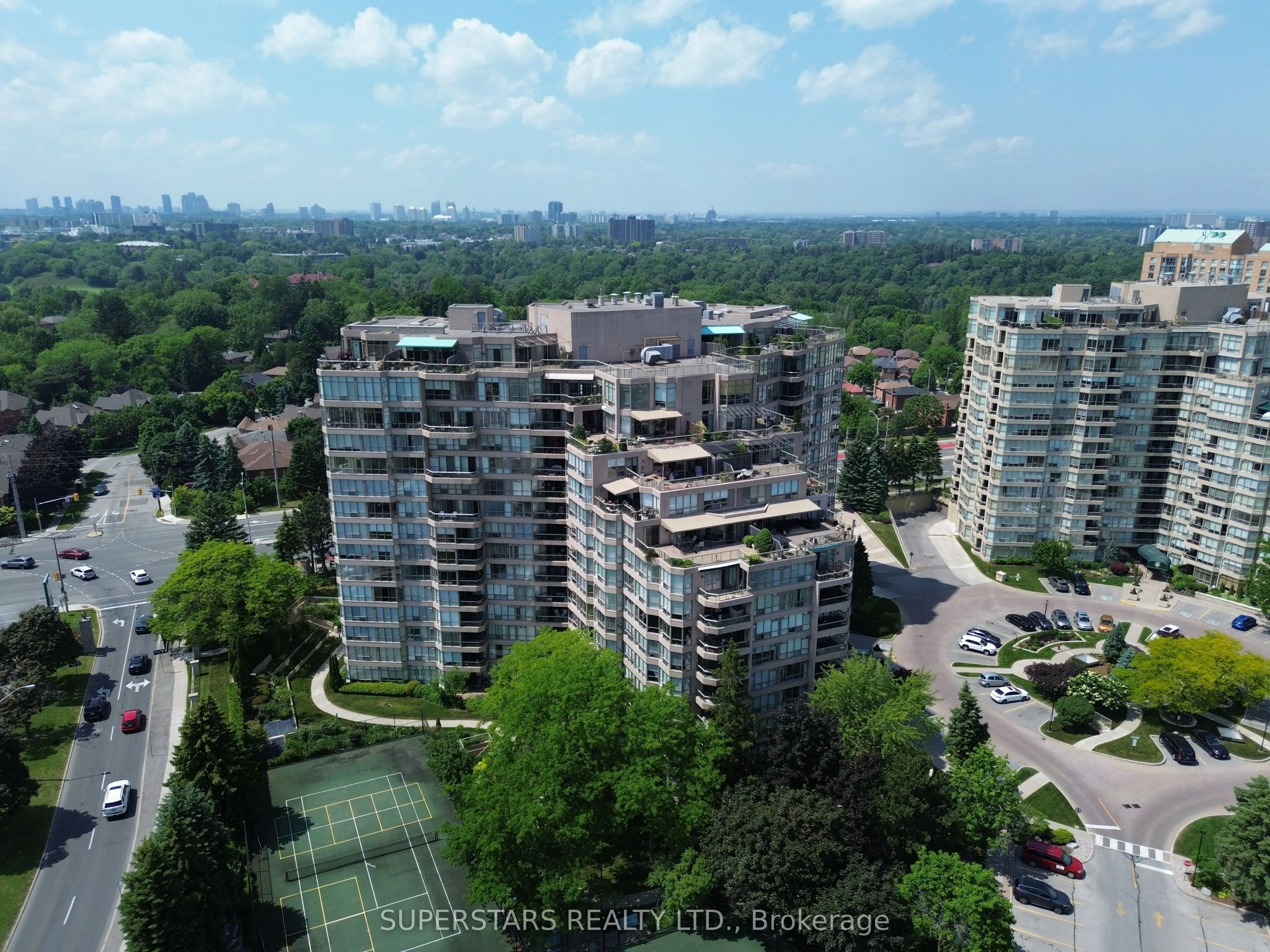 20 Guildwood Parkway #PH14