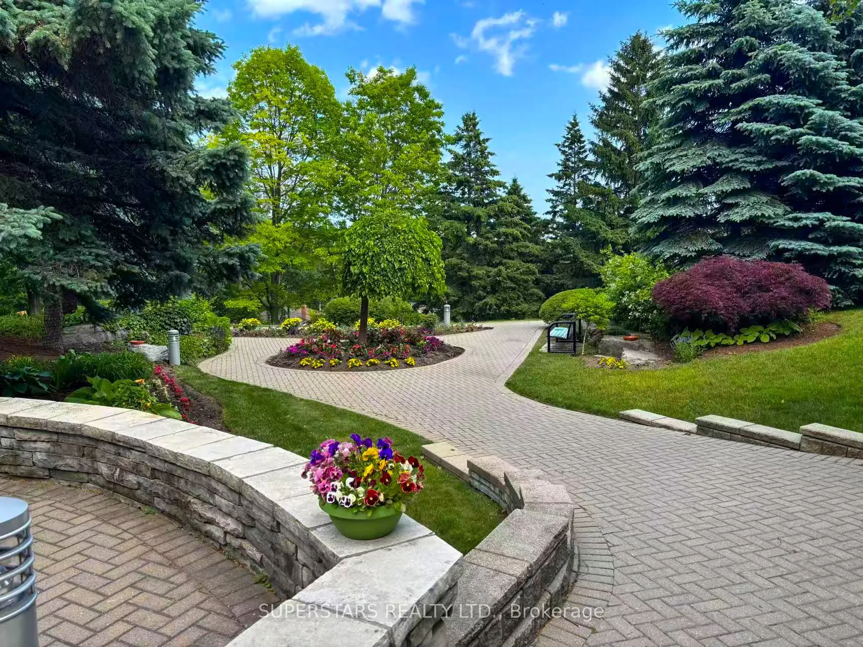 20 Guildwood Parkway #PH14