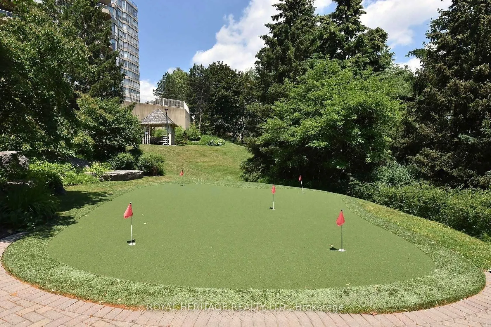 20 guildwood Parkway #207