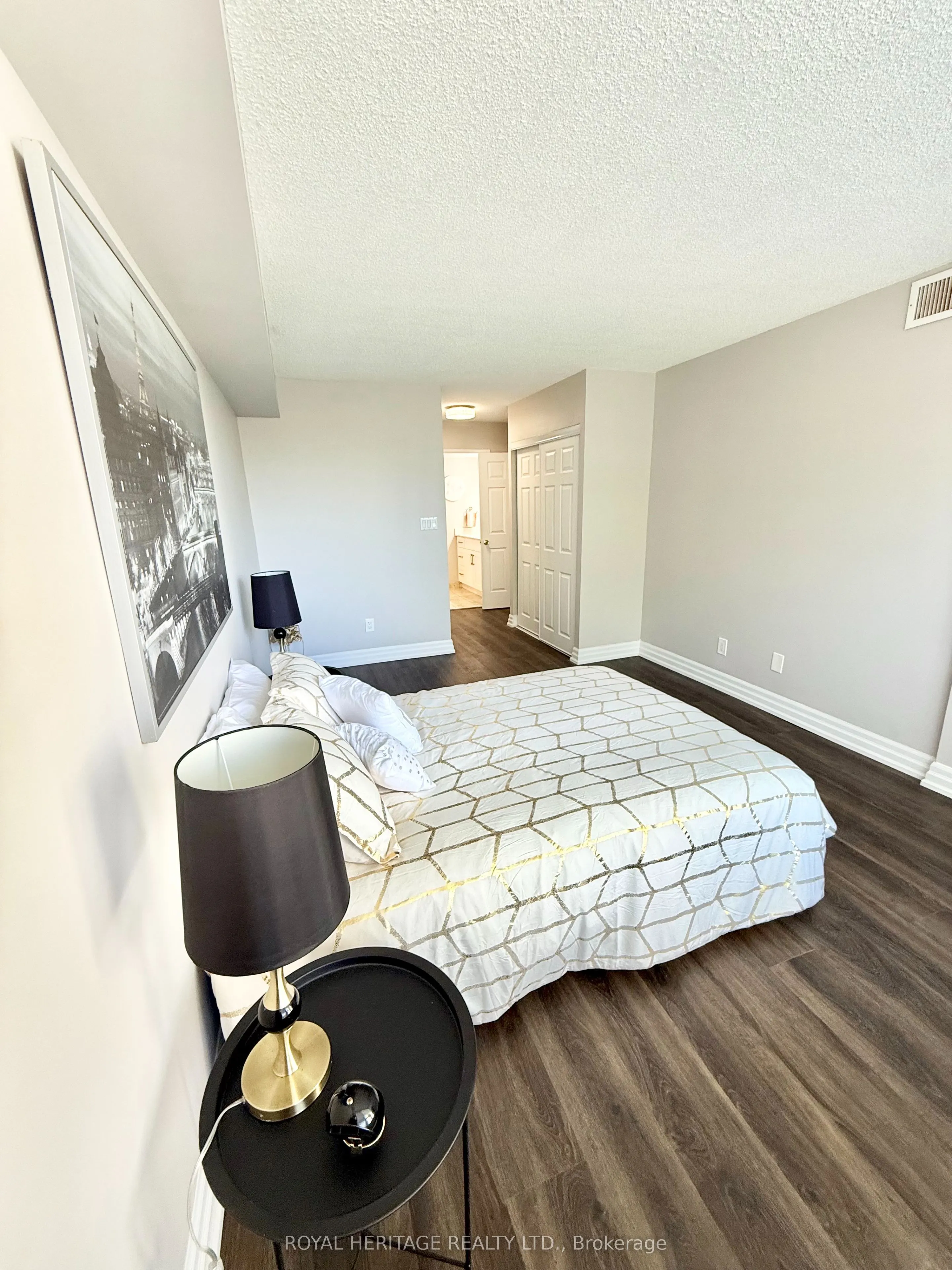 20 guildwood Parkway #207