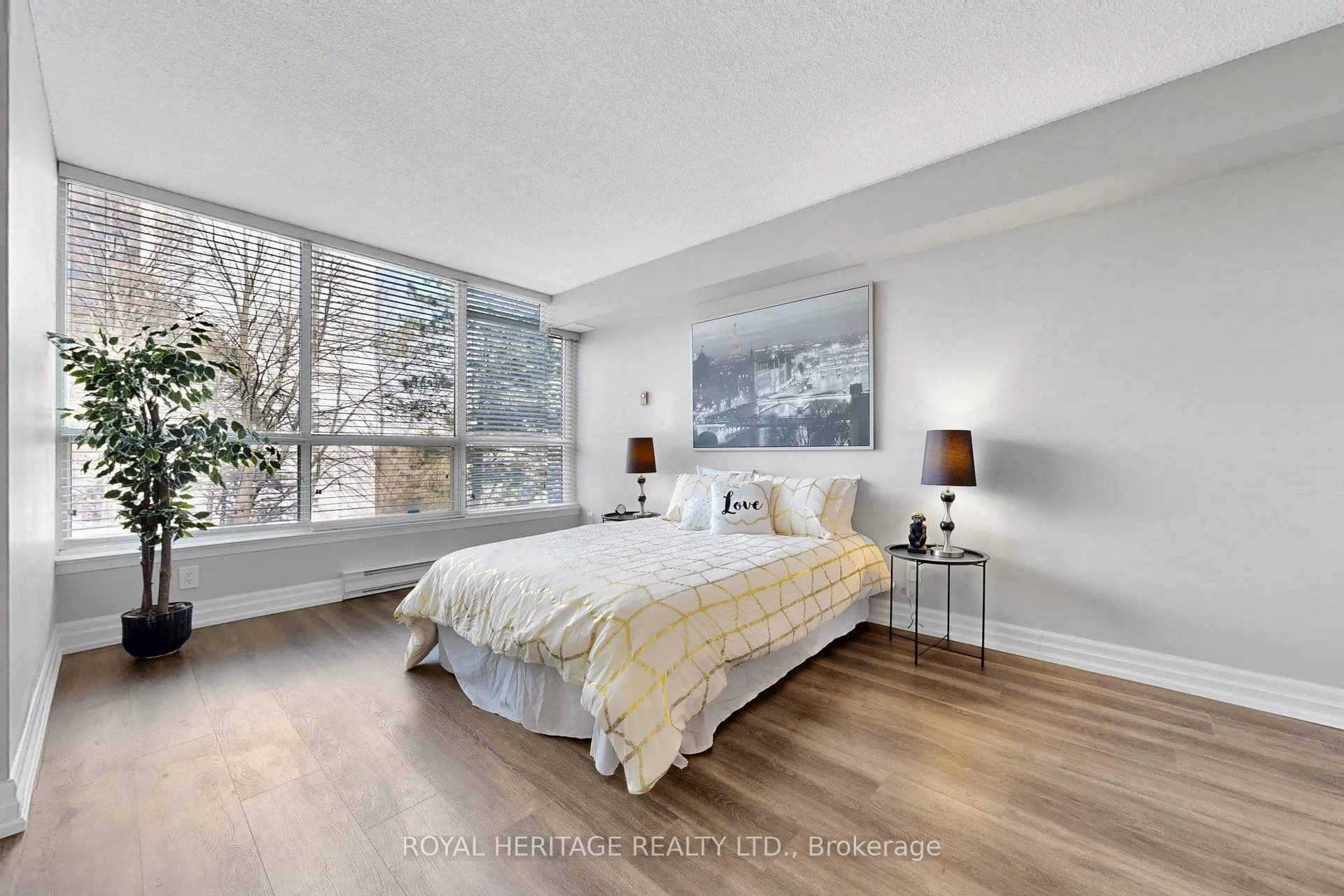 20 guildwood Parkway #207