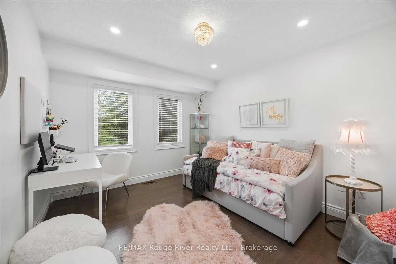 10 Windbreak Crescent