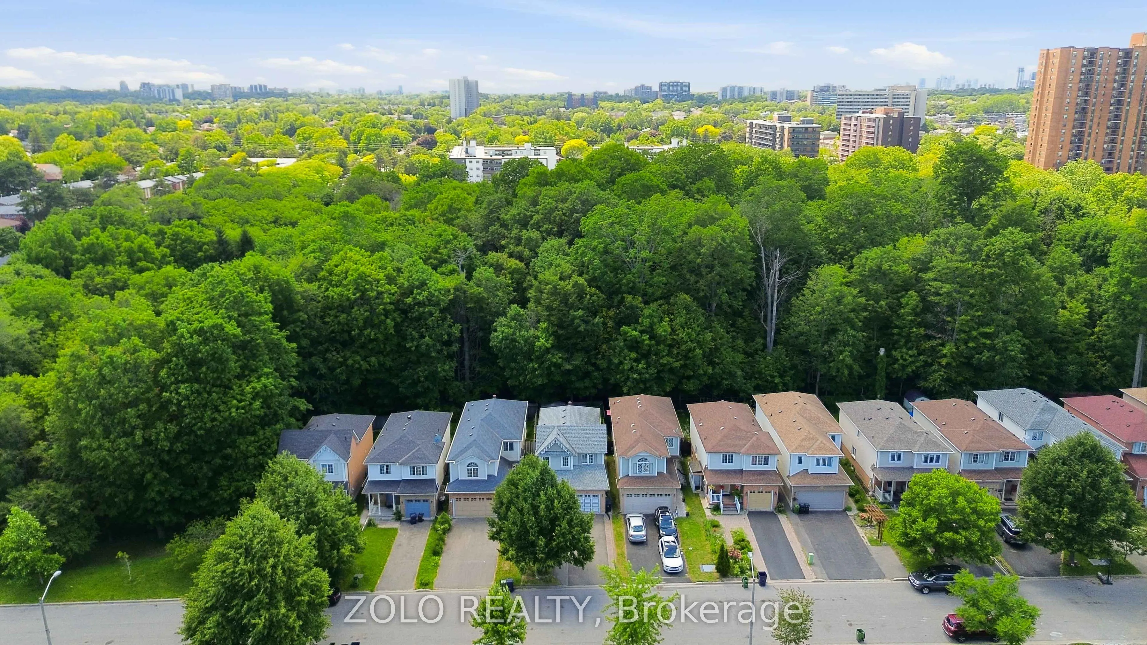82 Piperbrook Crescent
