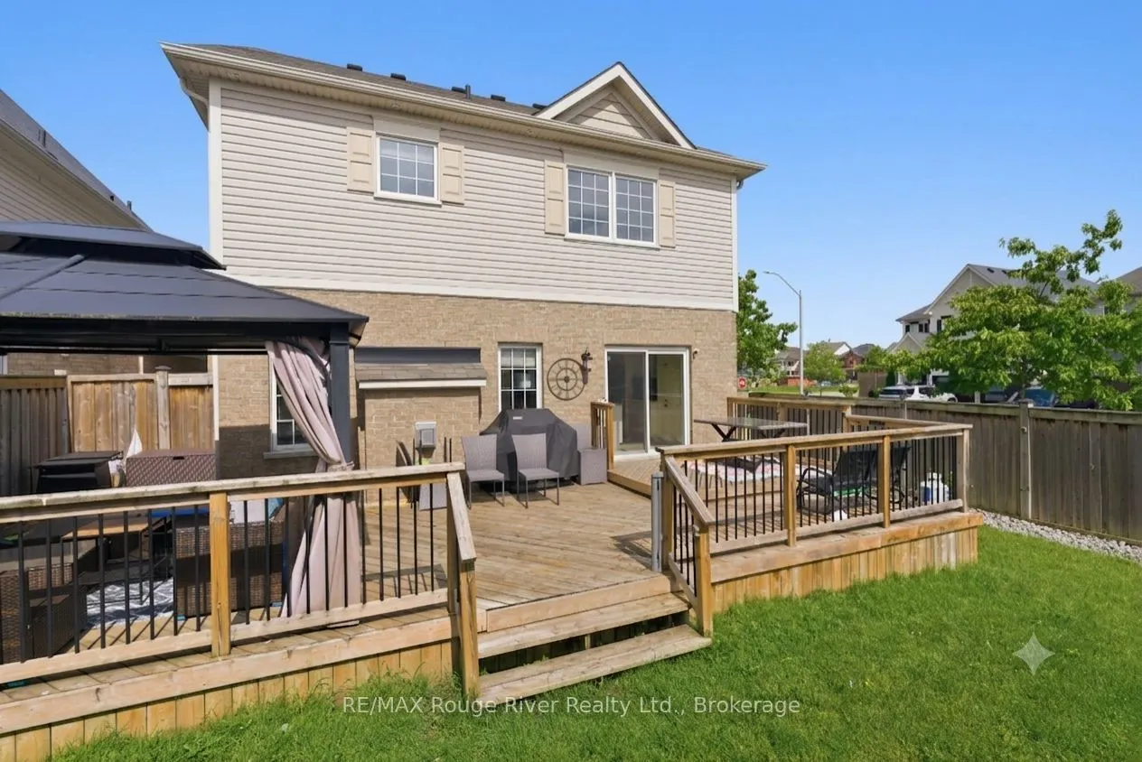 86 Edwin Carr Street