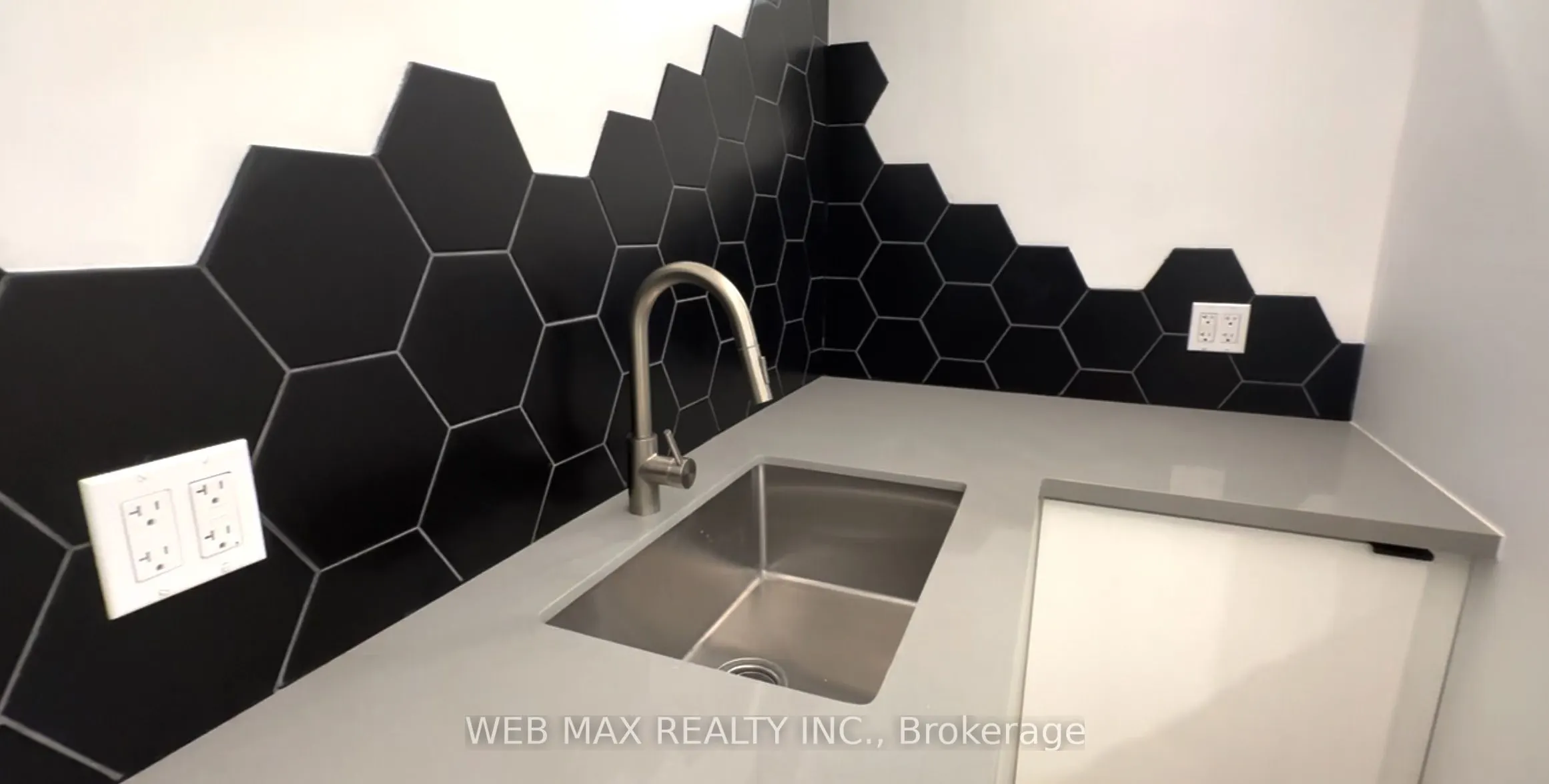 173 Milverton Boulevard #2