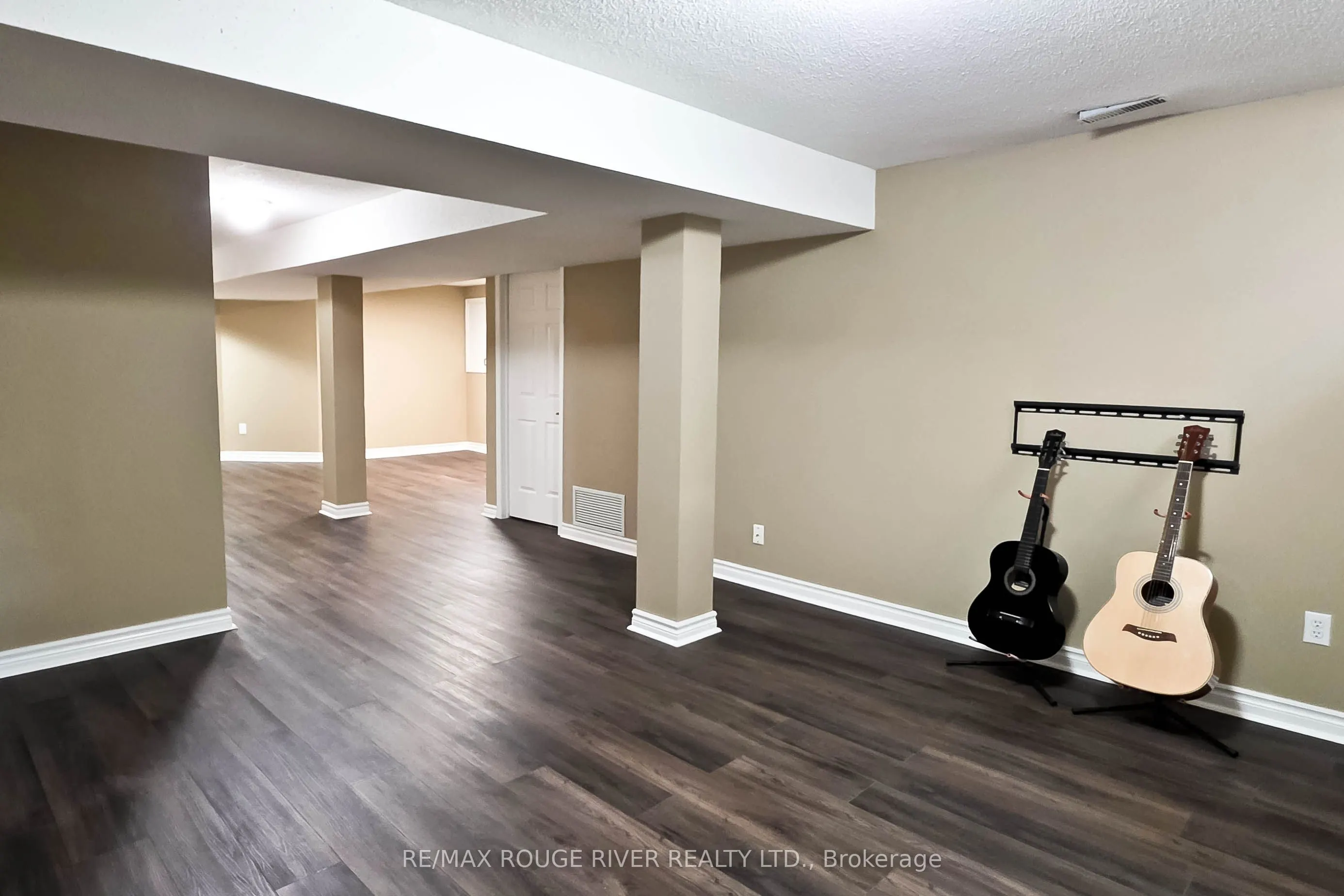 6 Knotty Pine Drive