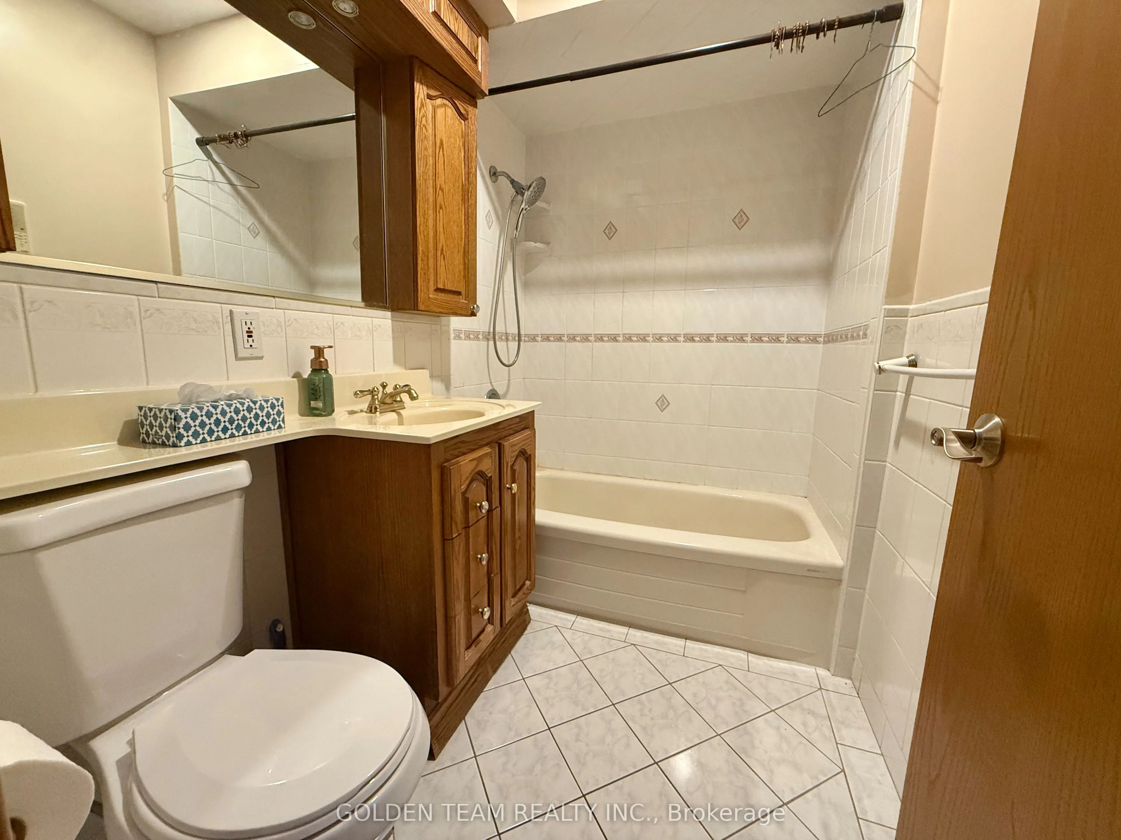 11 Amiens Road #Room#2