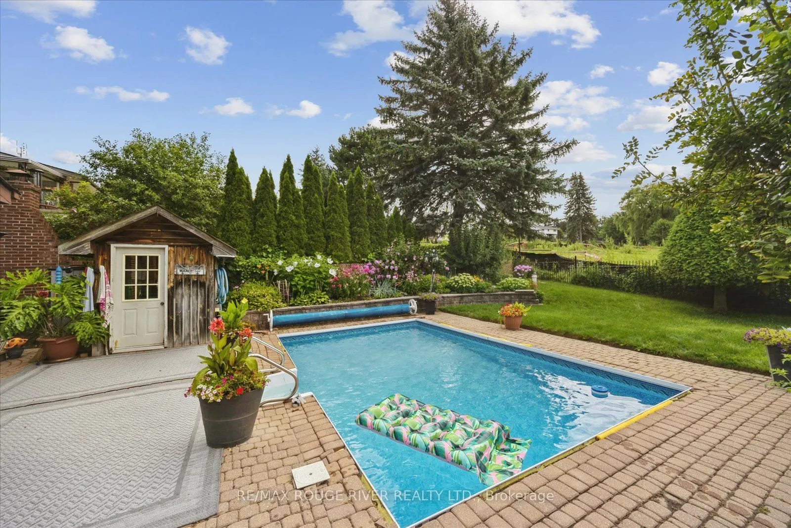 881 Swiss Heights Drive