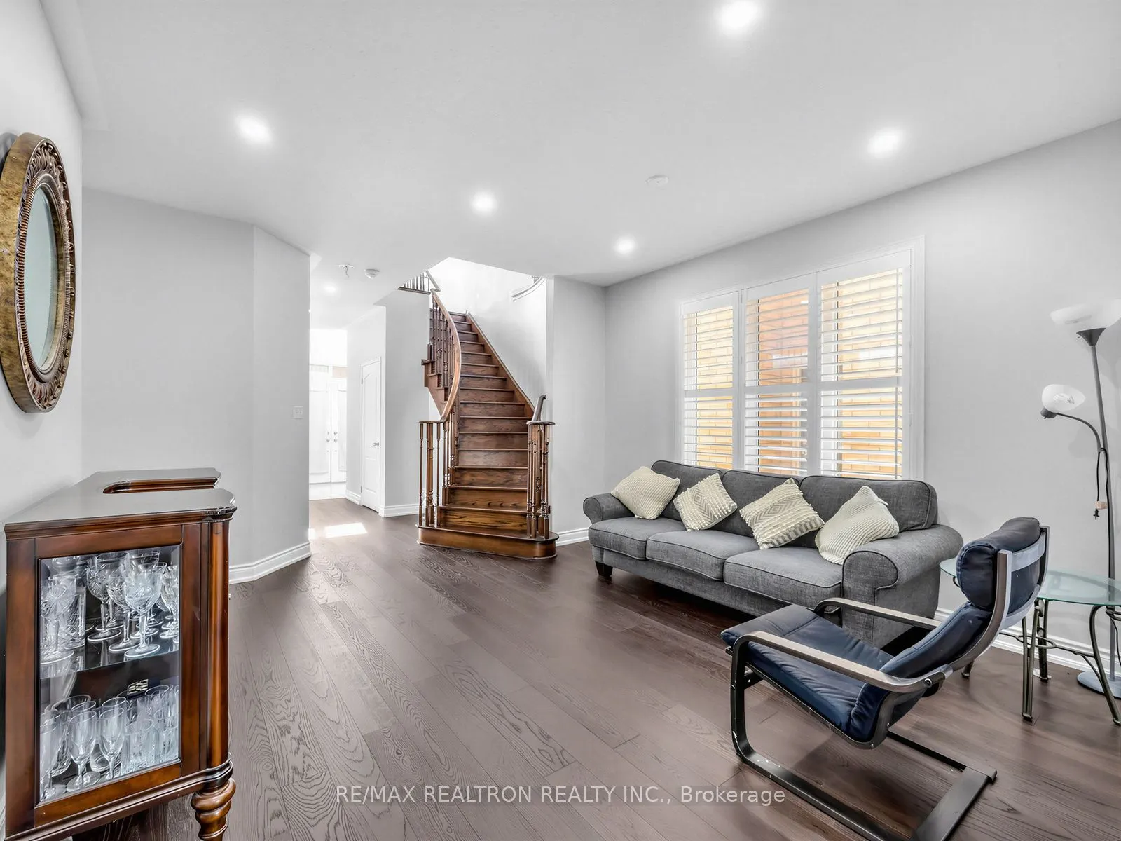 2571 Kentucky Derby Way
