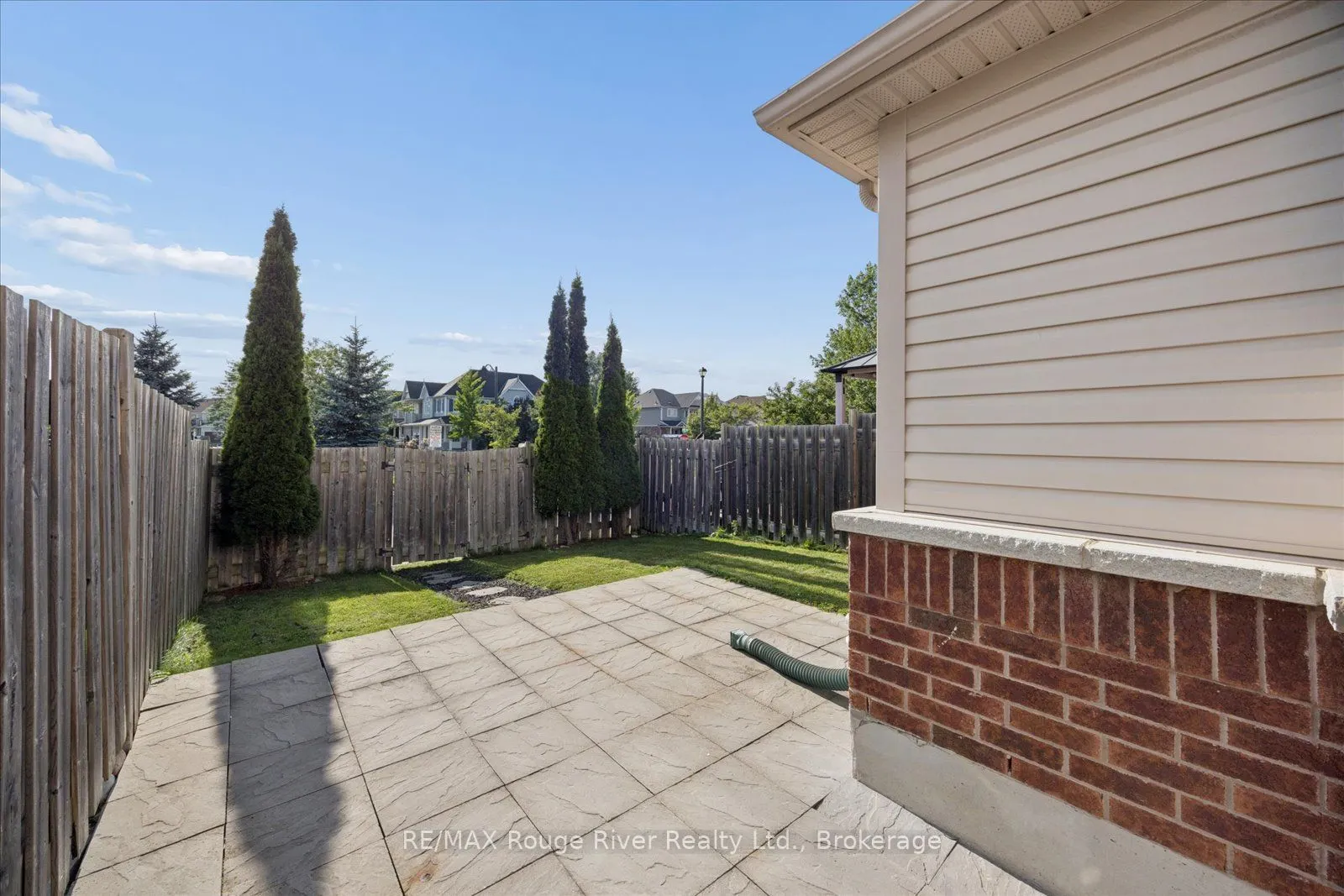 85 Lander Crescent