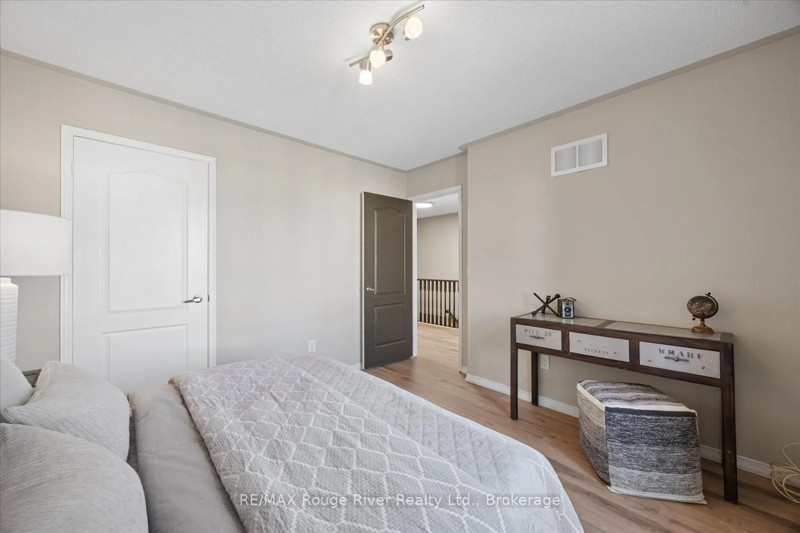 85 Lander Crescent