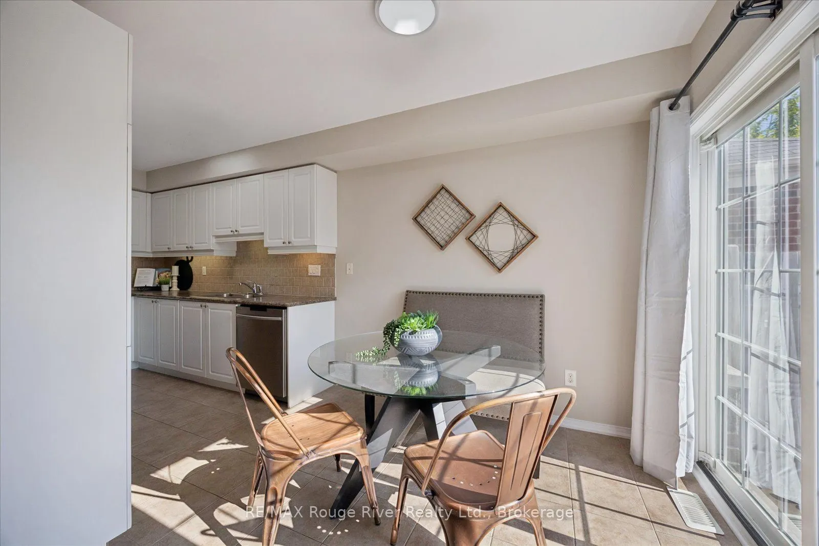 85 Lander Crescent