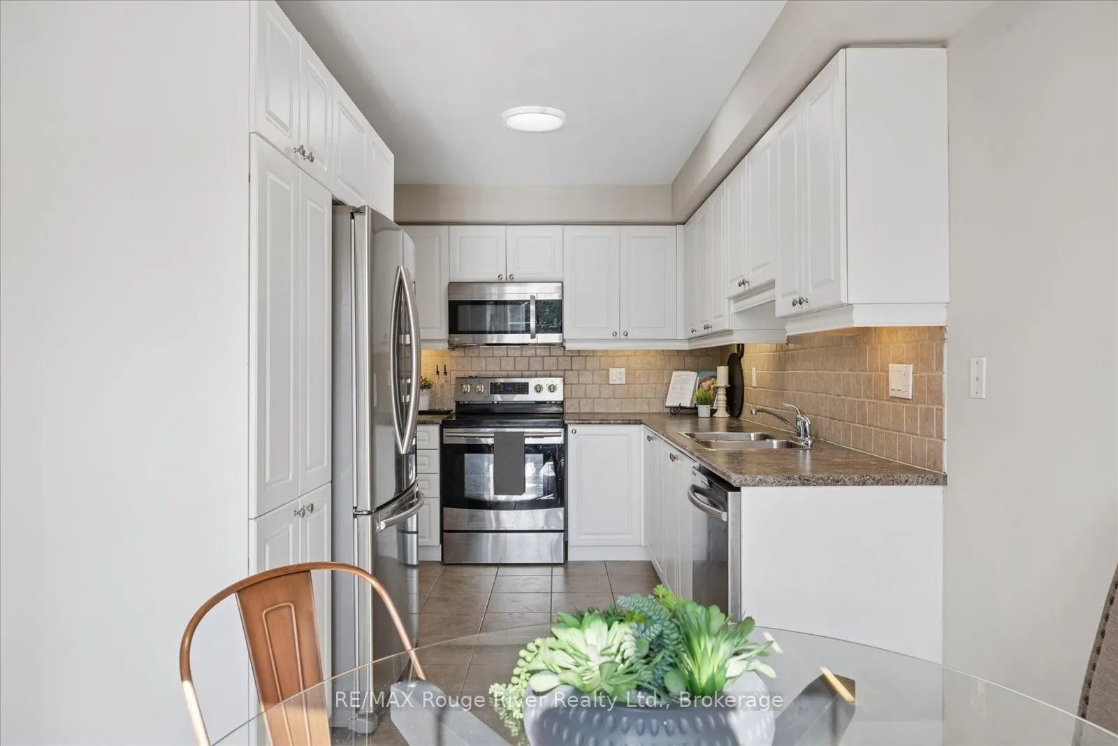85 Lander Crescent