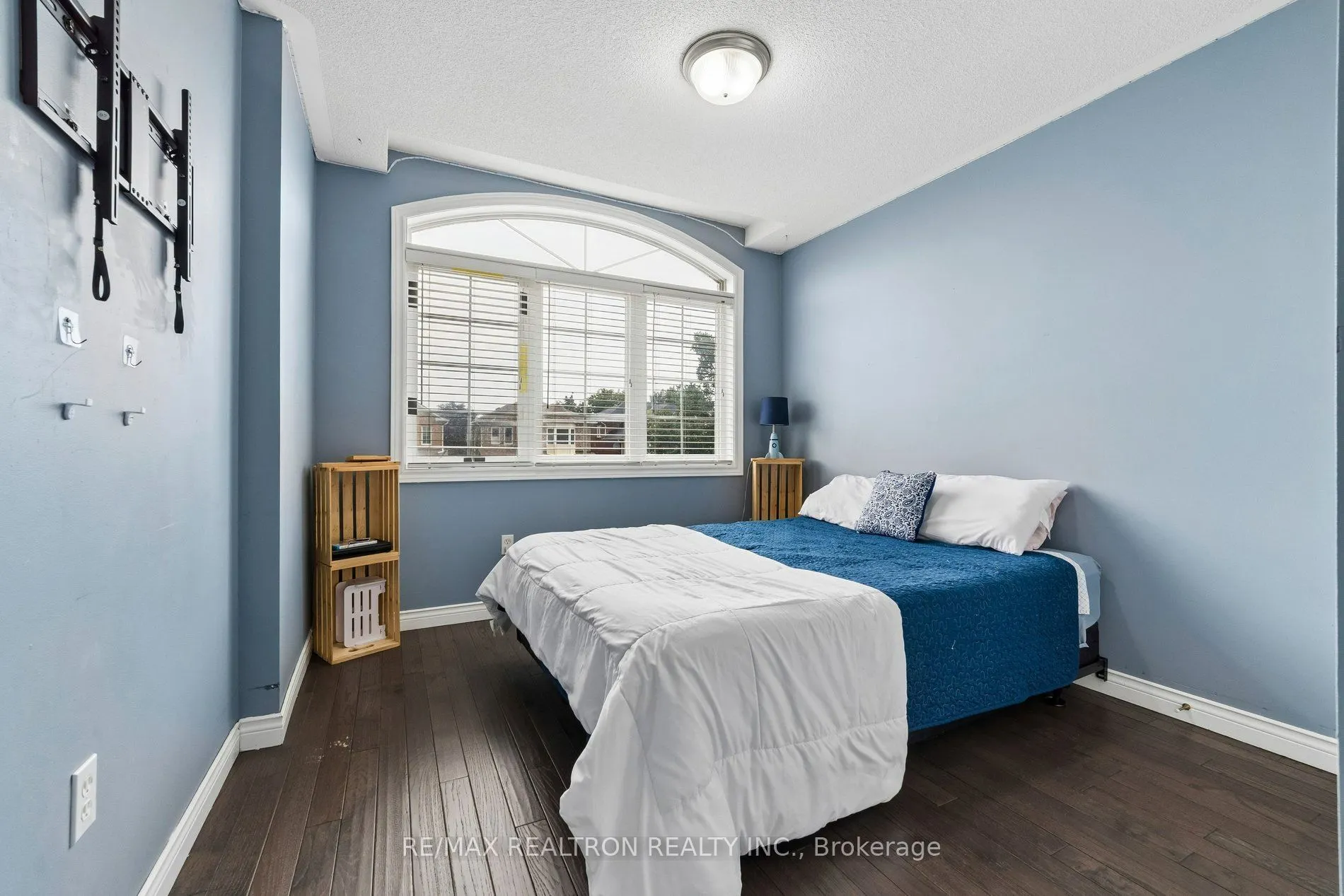 58 Lurosa Crescent