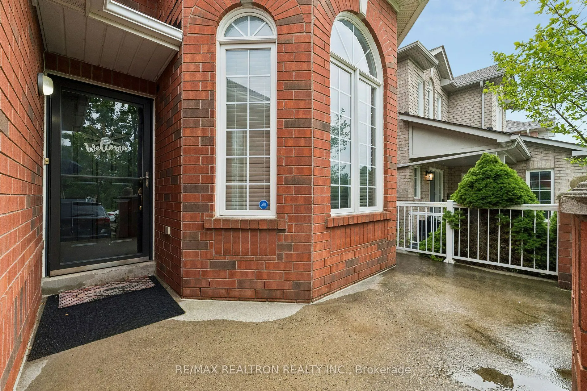 58 Lurosa Crescent