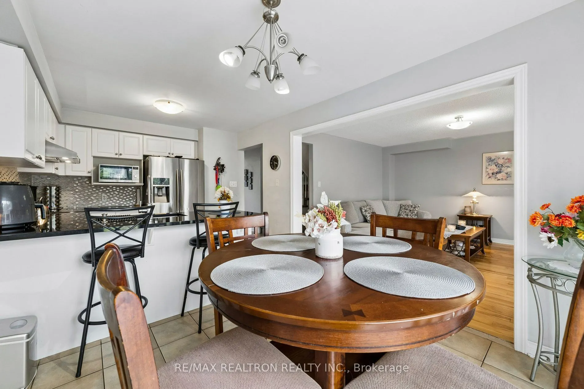 58 Lurosa Crescent