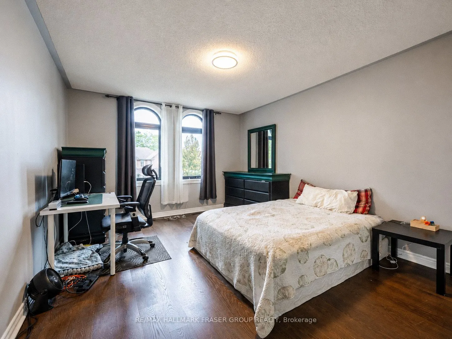 1 Mcneilage Court