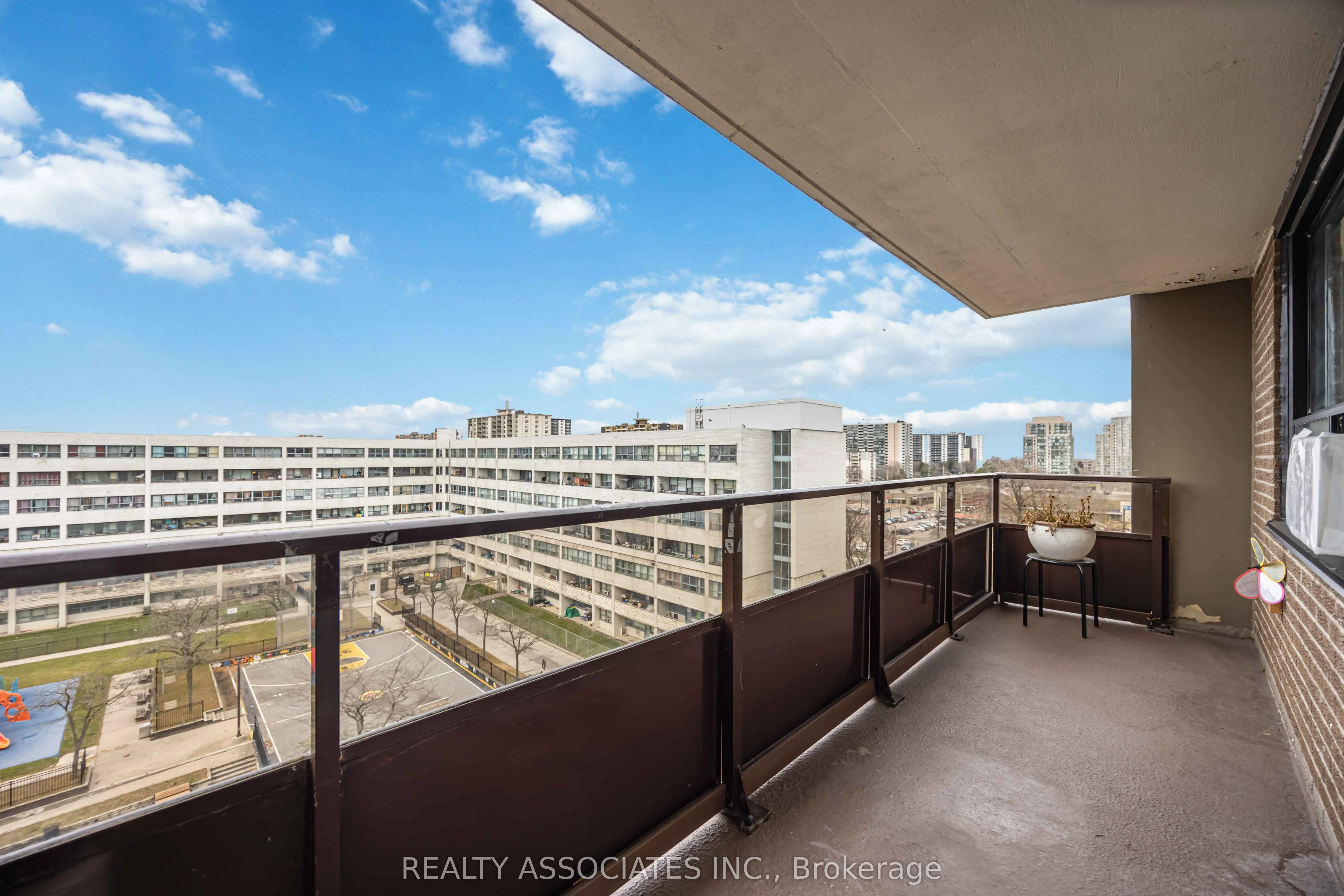 180 Markham Road #811