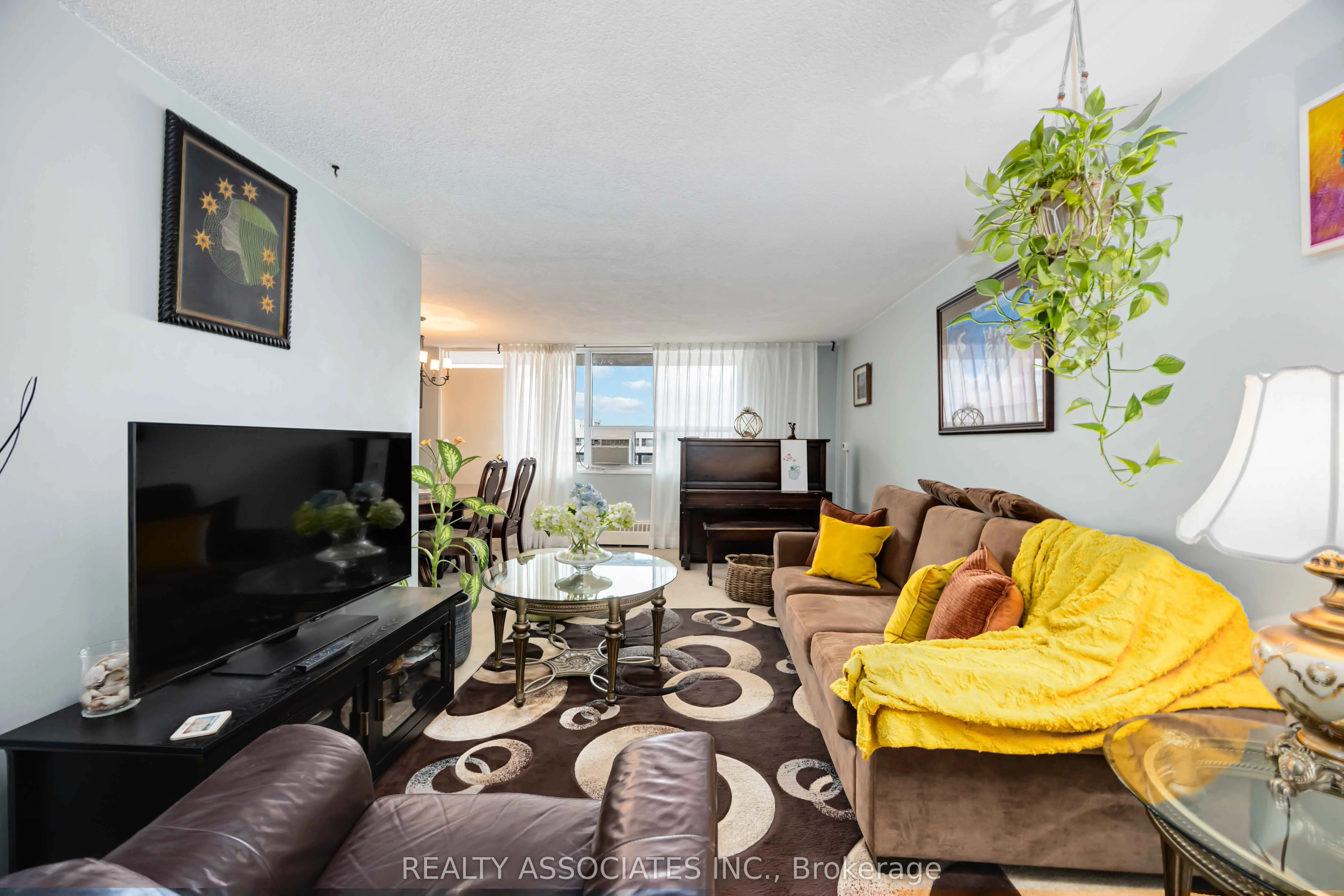 180 Markham Road #811