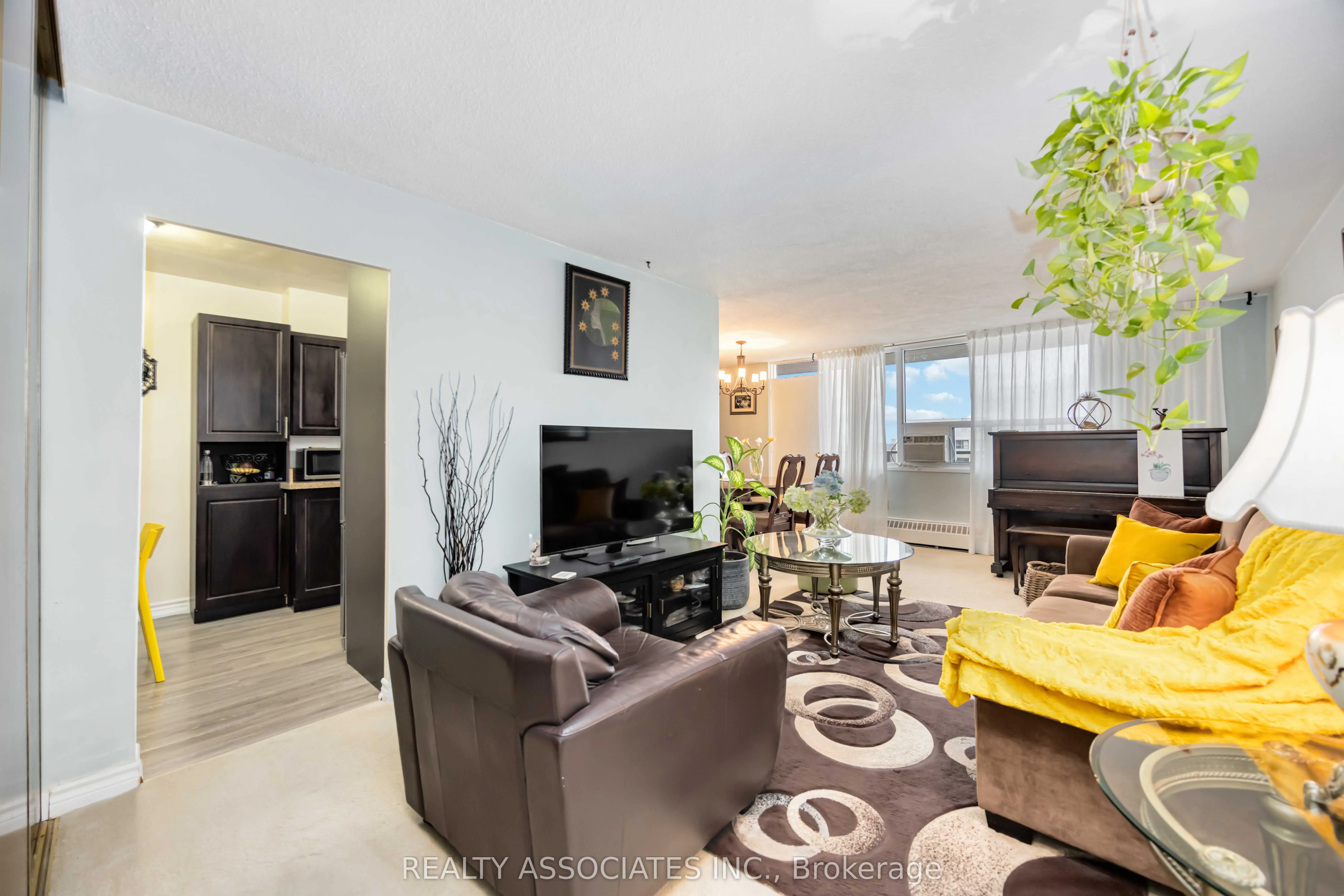 180 Markham Road #811