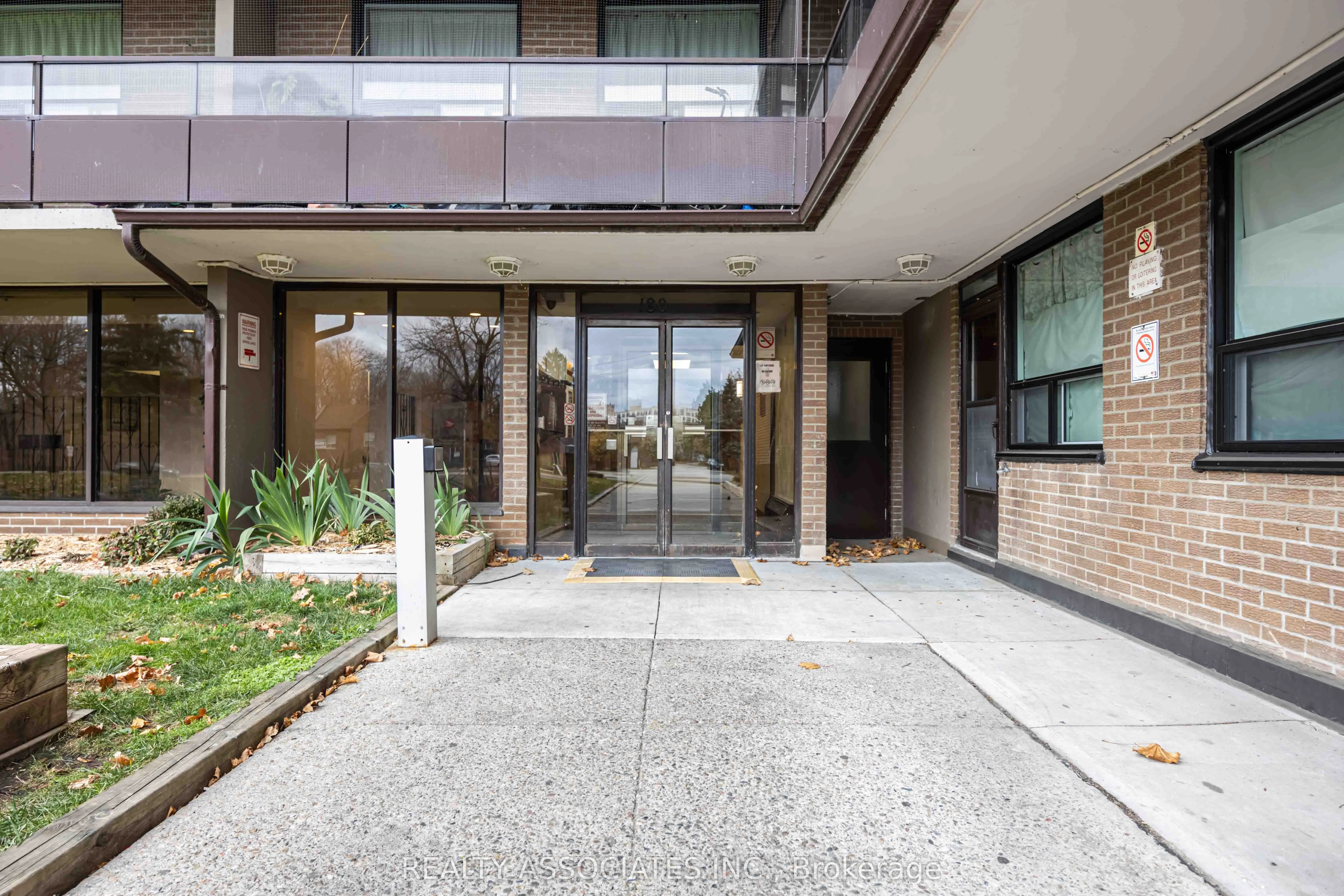 180 Markham Road #811