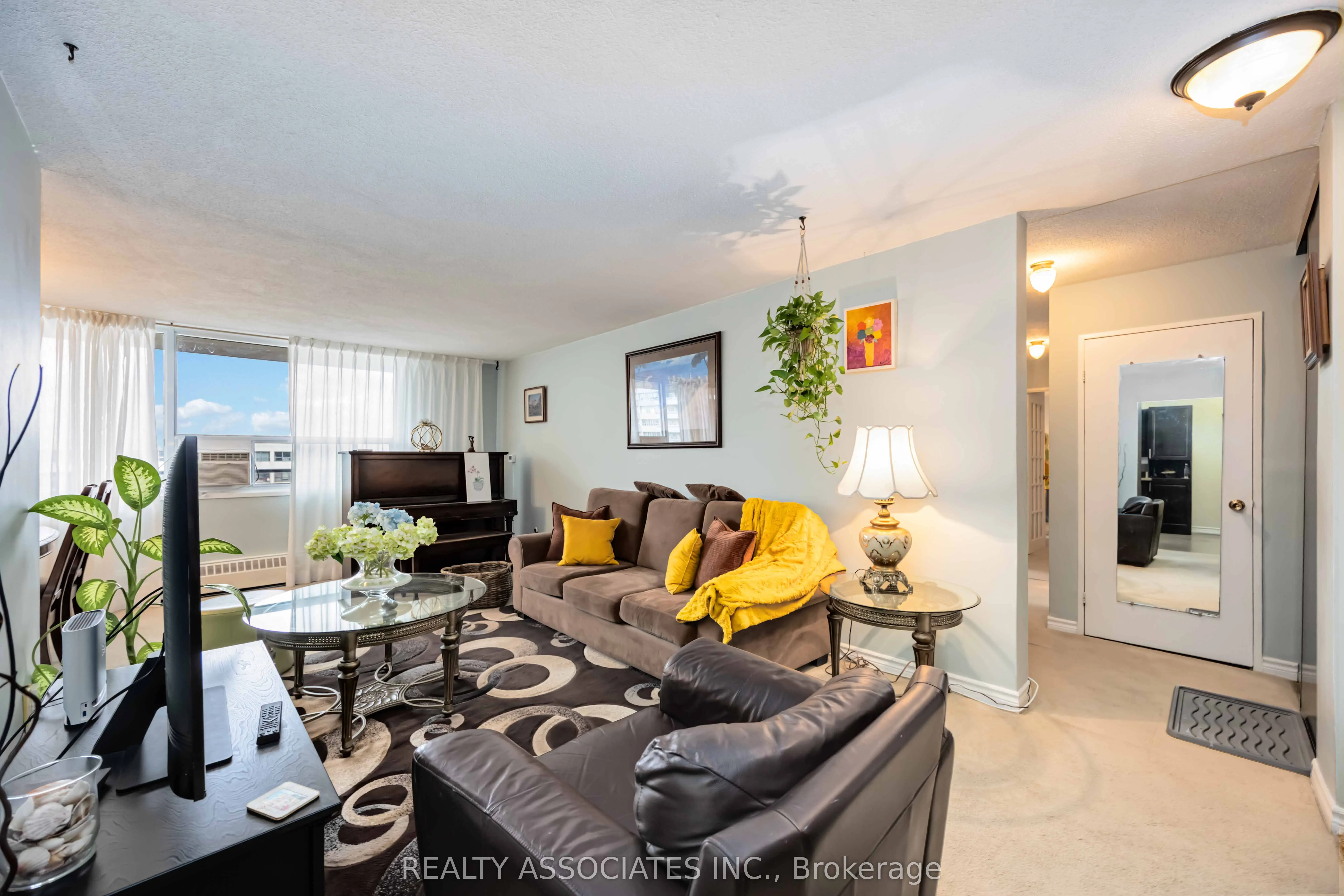 180 Markham Road #811