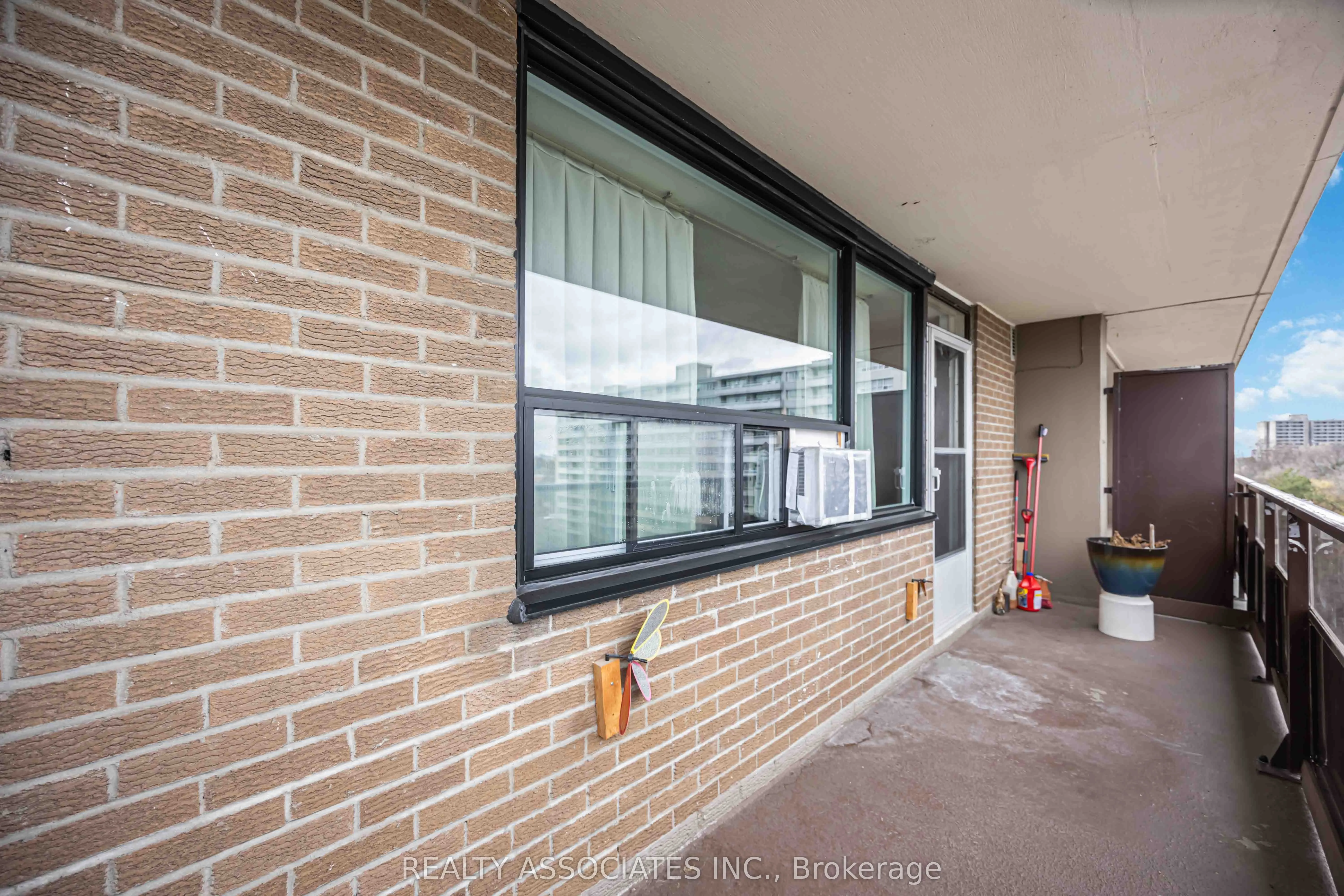 180 Markham Road #811