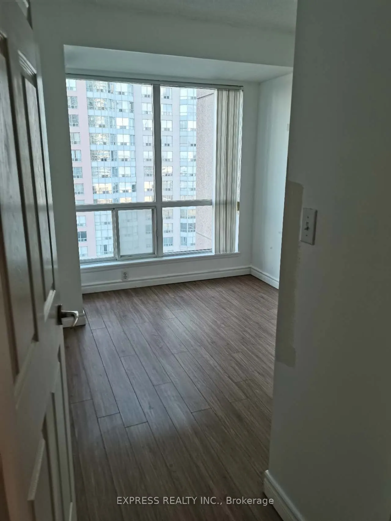 18 Lee Centre Drive #1111