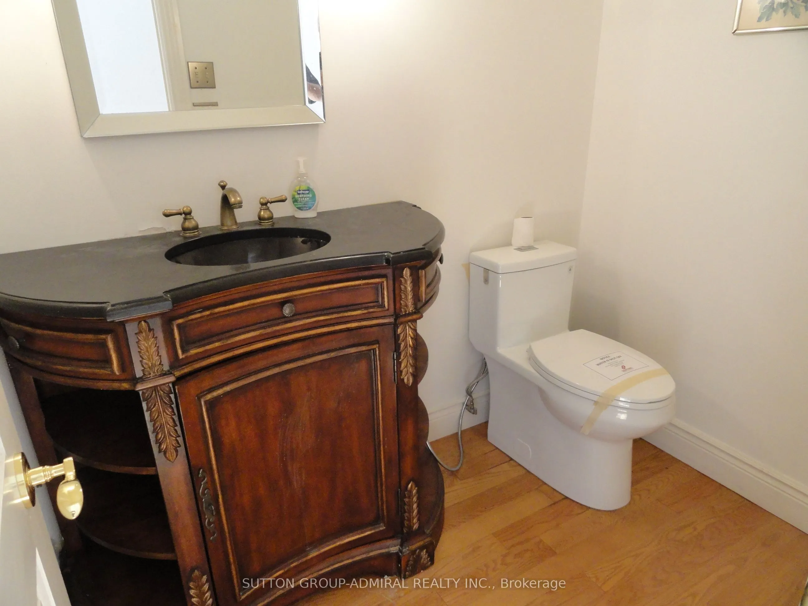 48 Meadowcliffe Drive