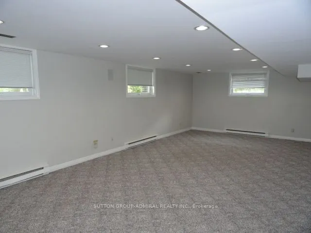 48 Meadowcliffe Drive