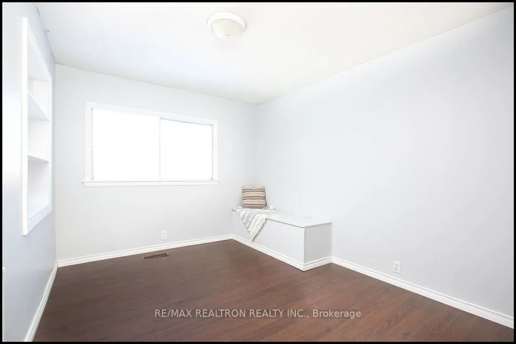 1608 Baseline Road W