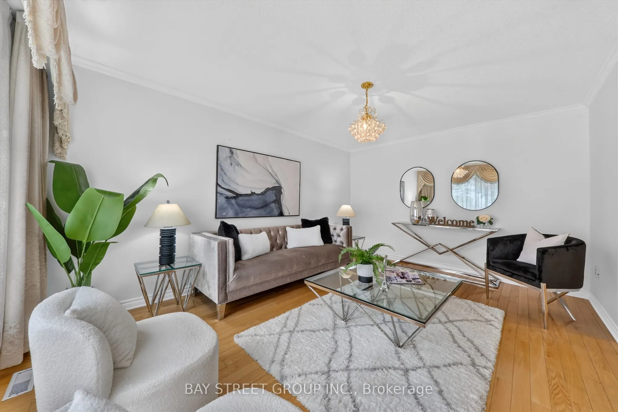 95 TINETA Crescent