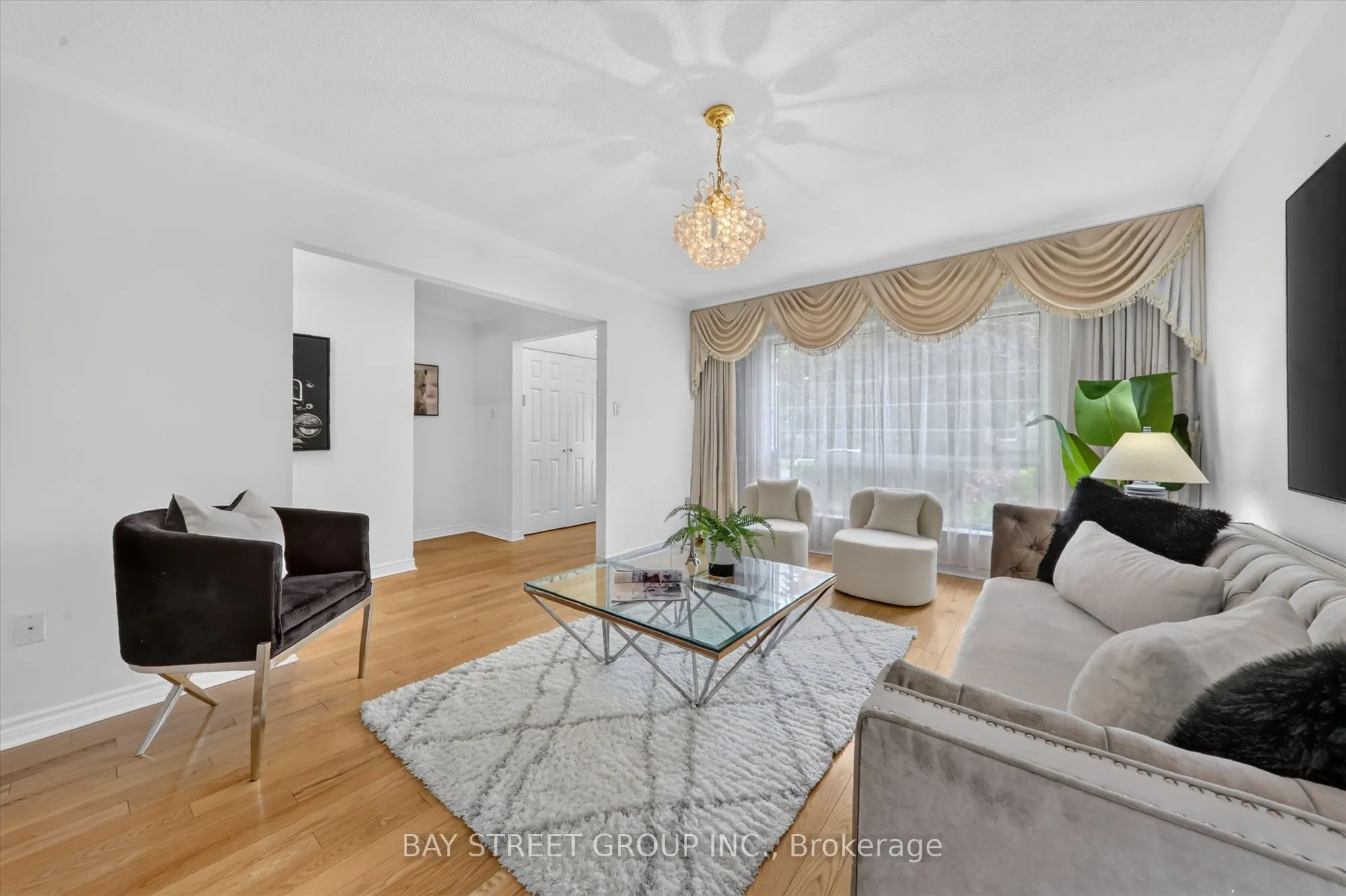 95 TINETA Crescent