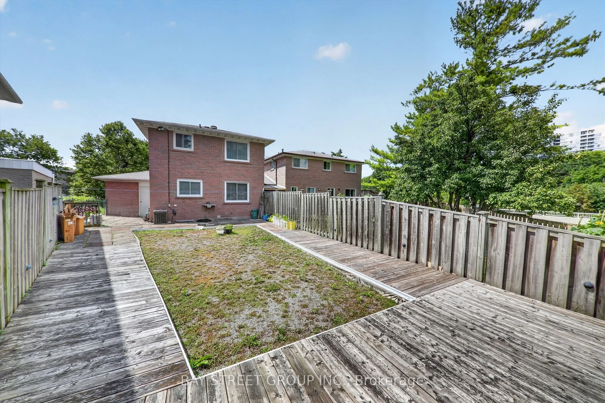 95 TINETA Crescent