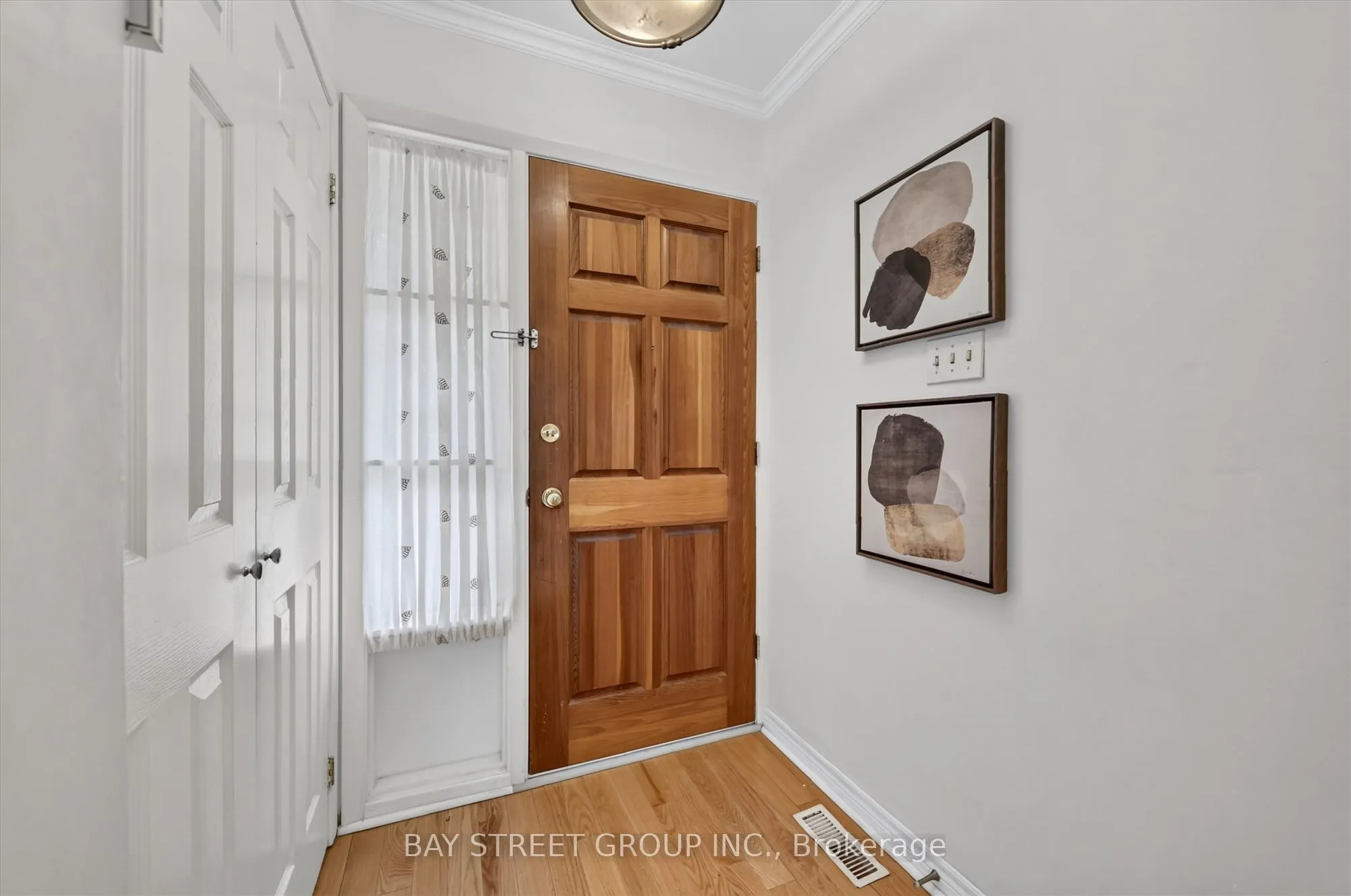 95 TINETA Crescent