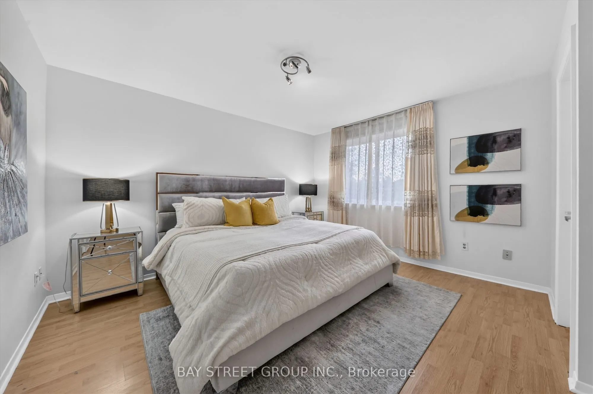 95 TINETA Crescent