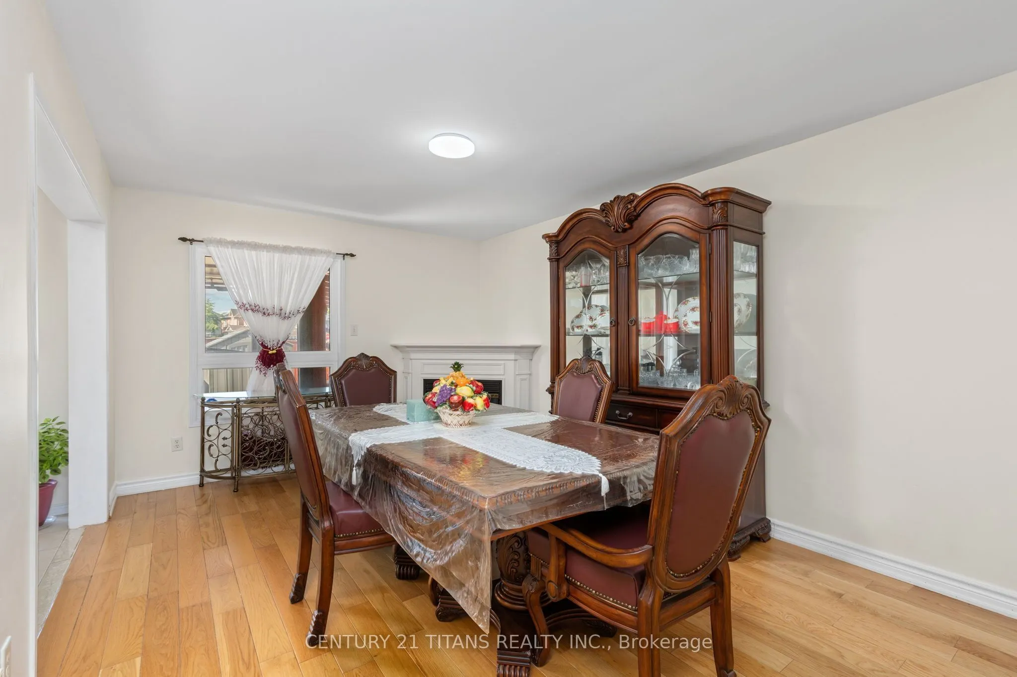 69 Rampart Crescent