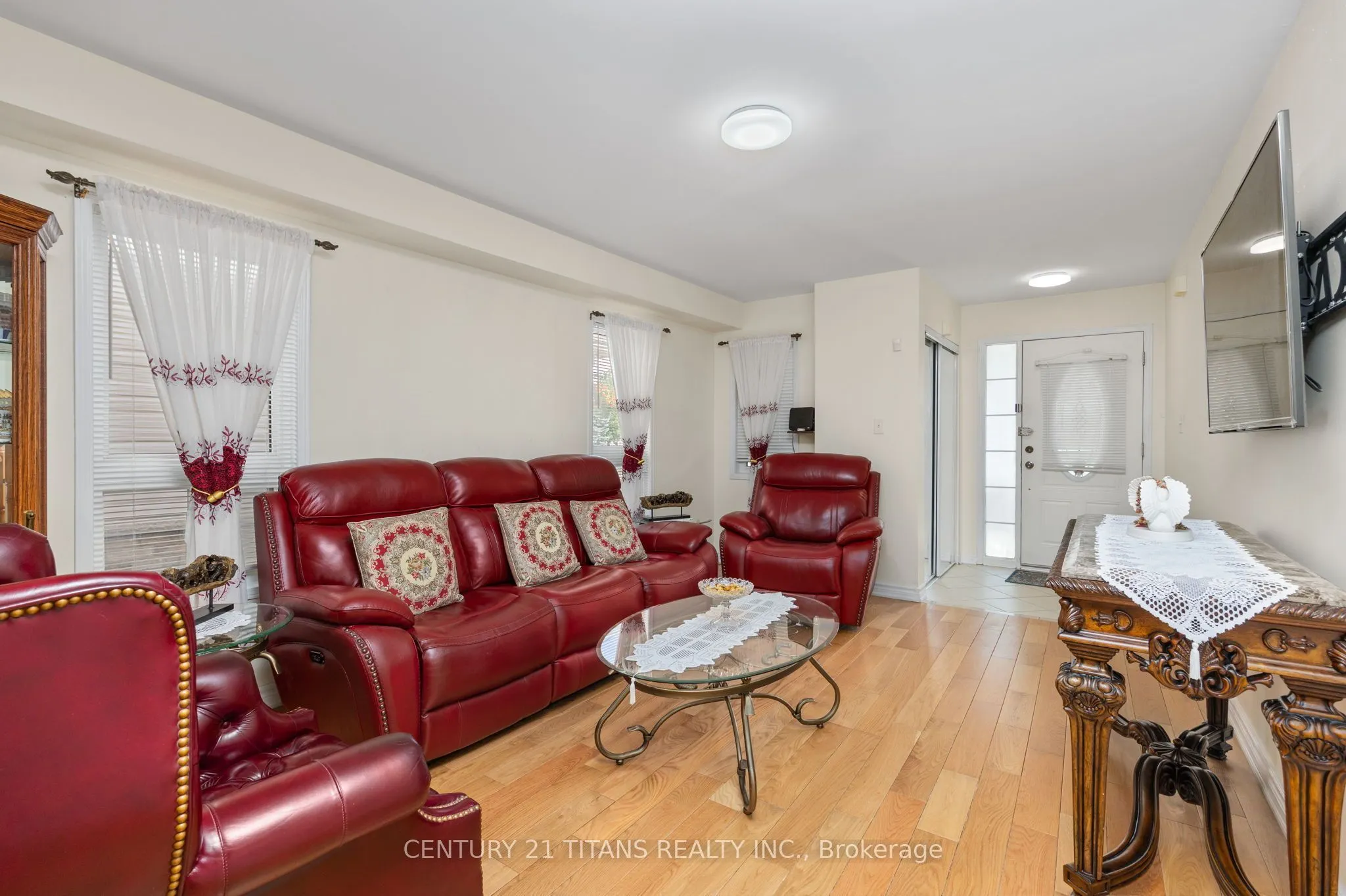 69 Rampart Crescent