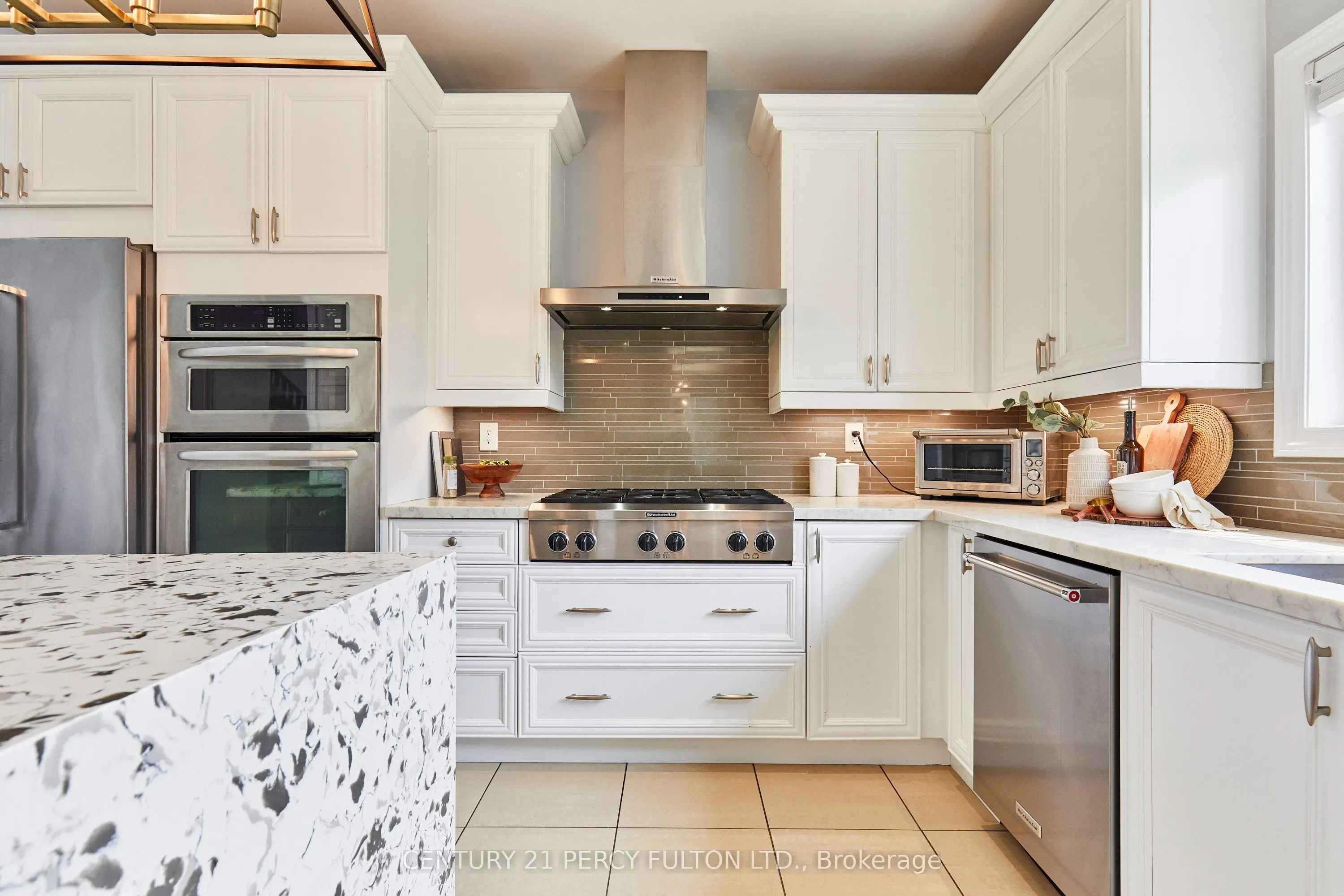 8 Mackeller Court