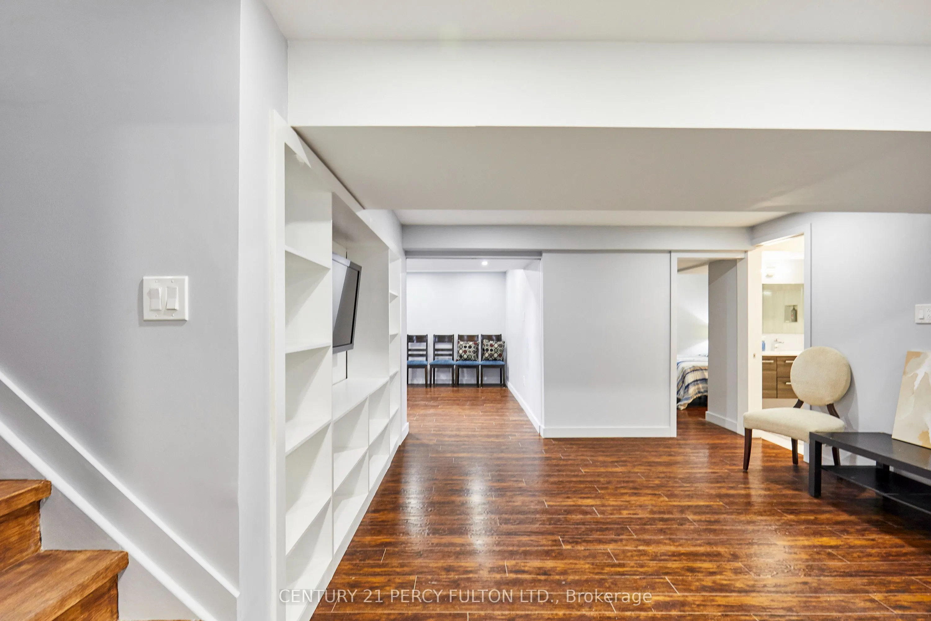 8 Mackeller Court