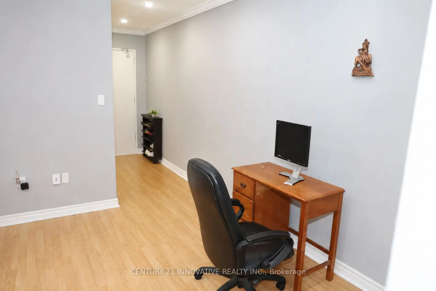 936 Glen Street #101