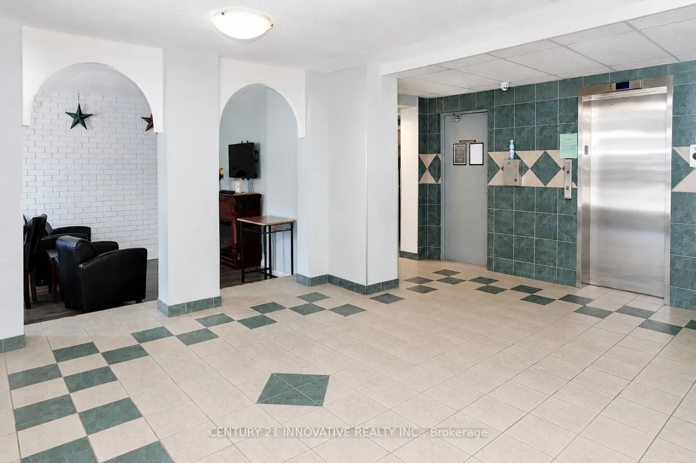 936 Glen Street #101