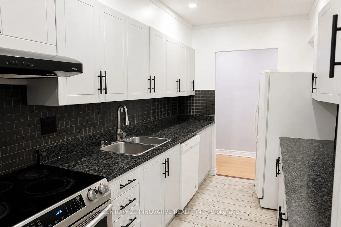936 Glen Street #101