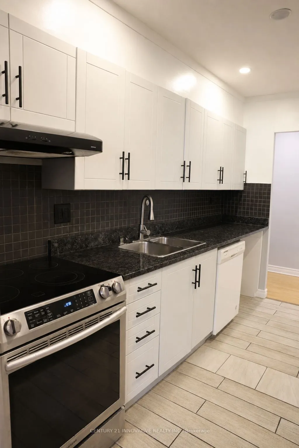 936 Glen Street #101