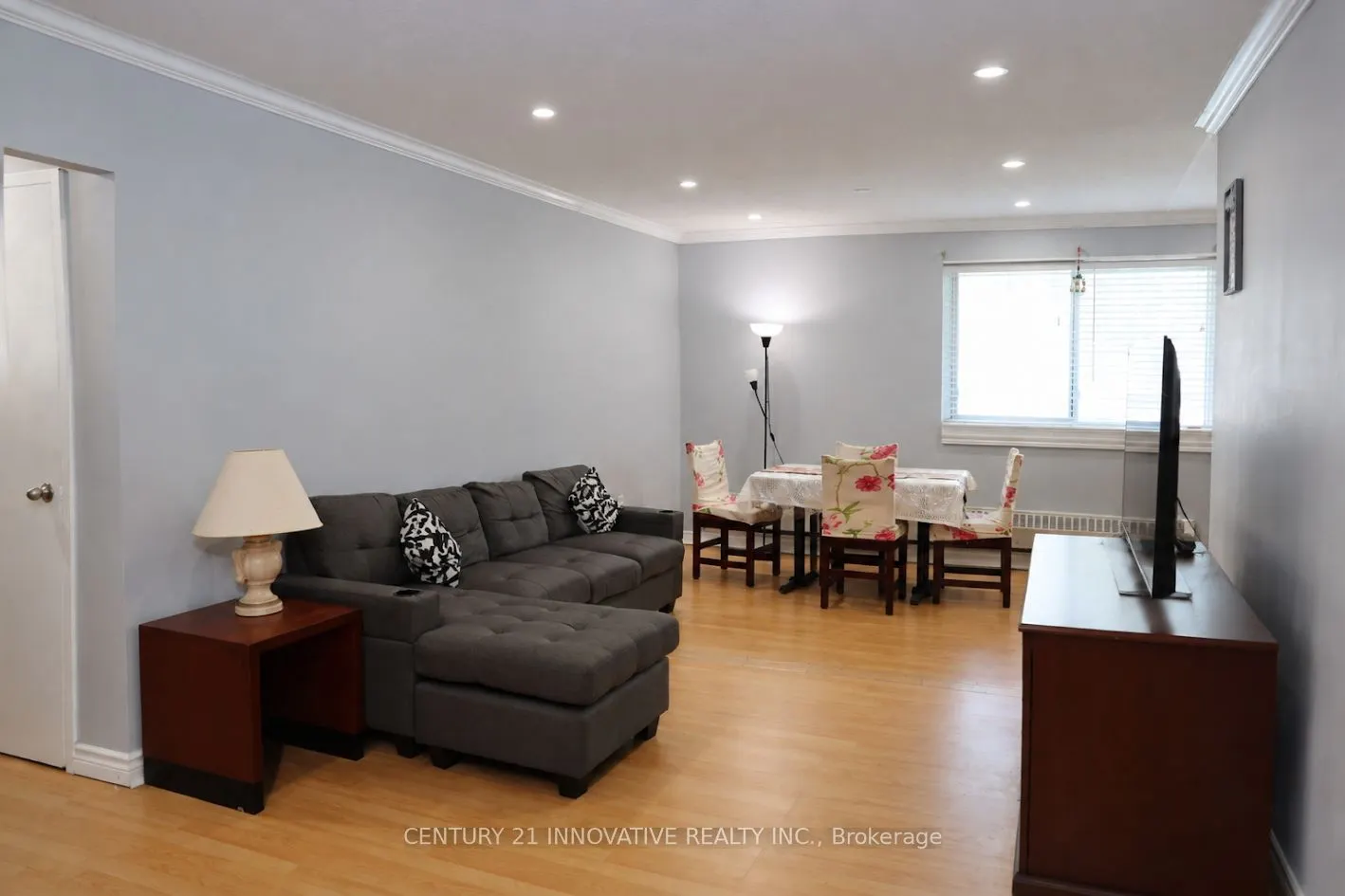 936 Glen Street #101