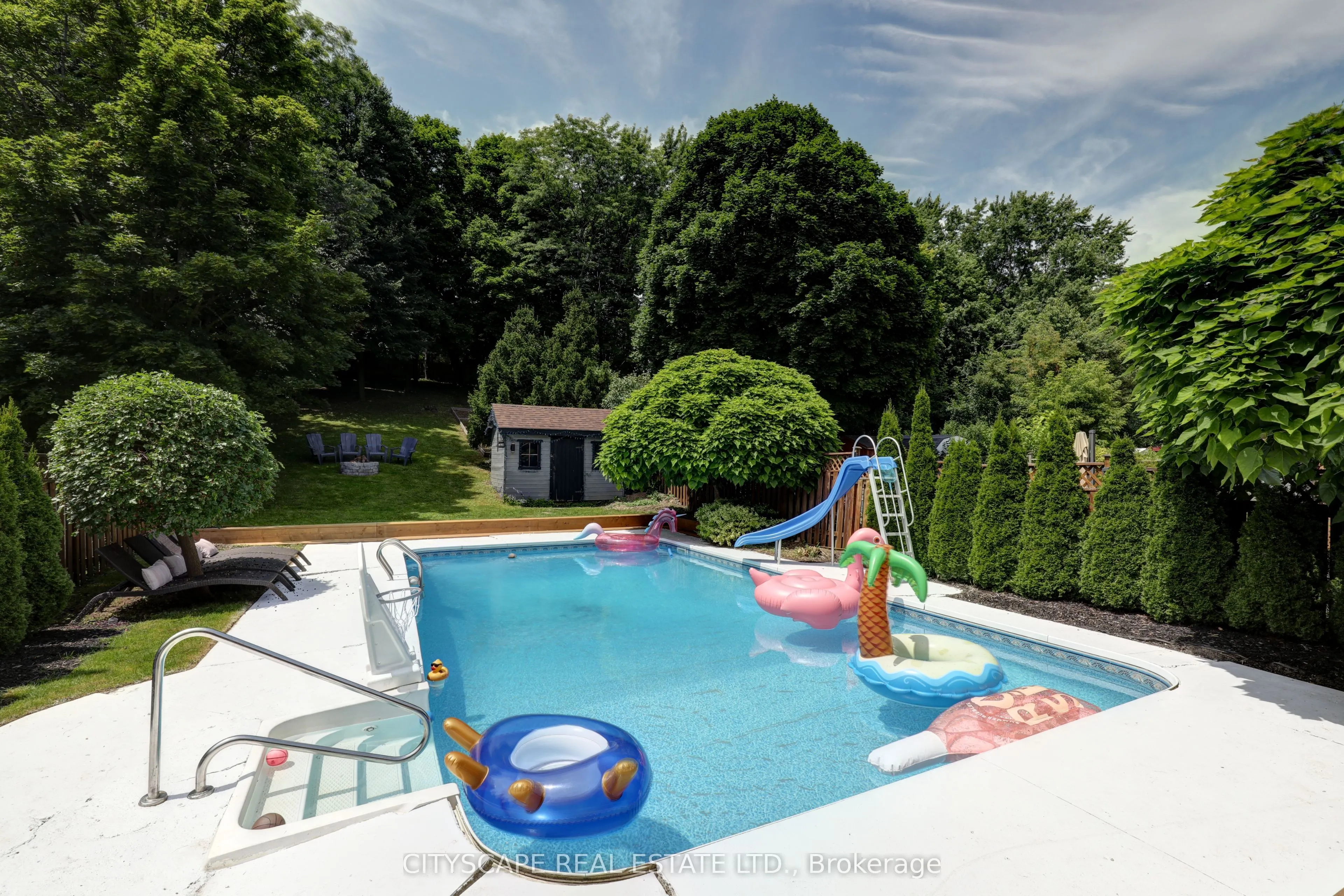 137 Ravenscroft Road #Main Floor
